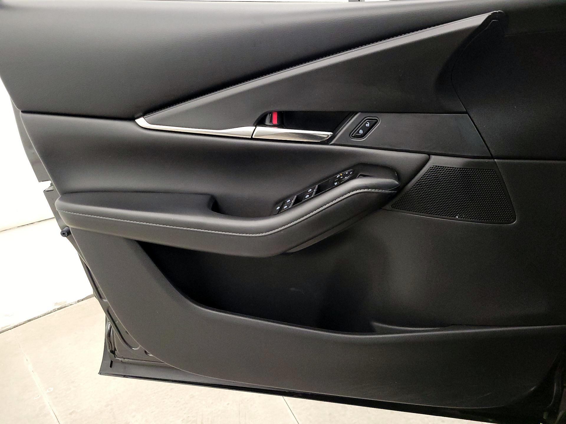 Thumbnail: 2023 Mazda CX-30 - 12