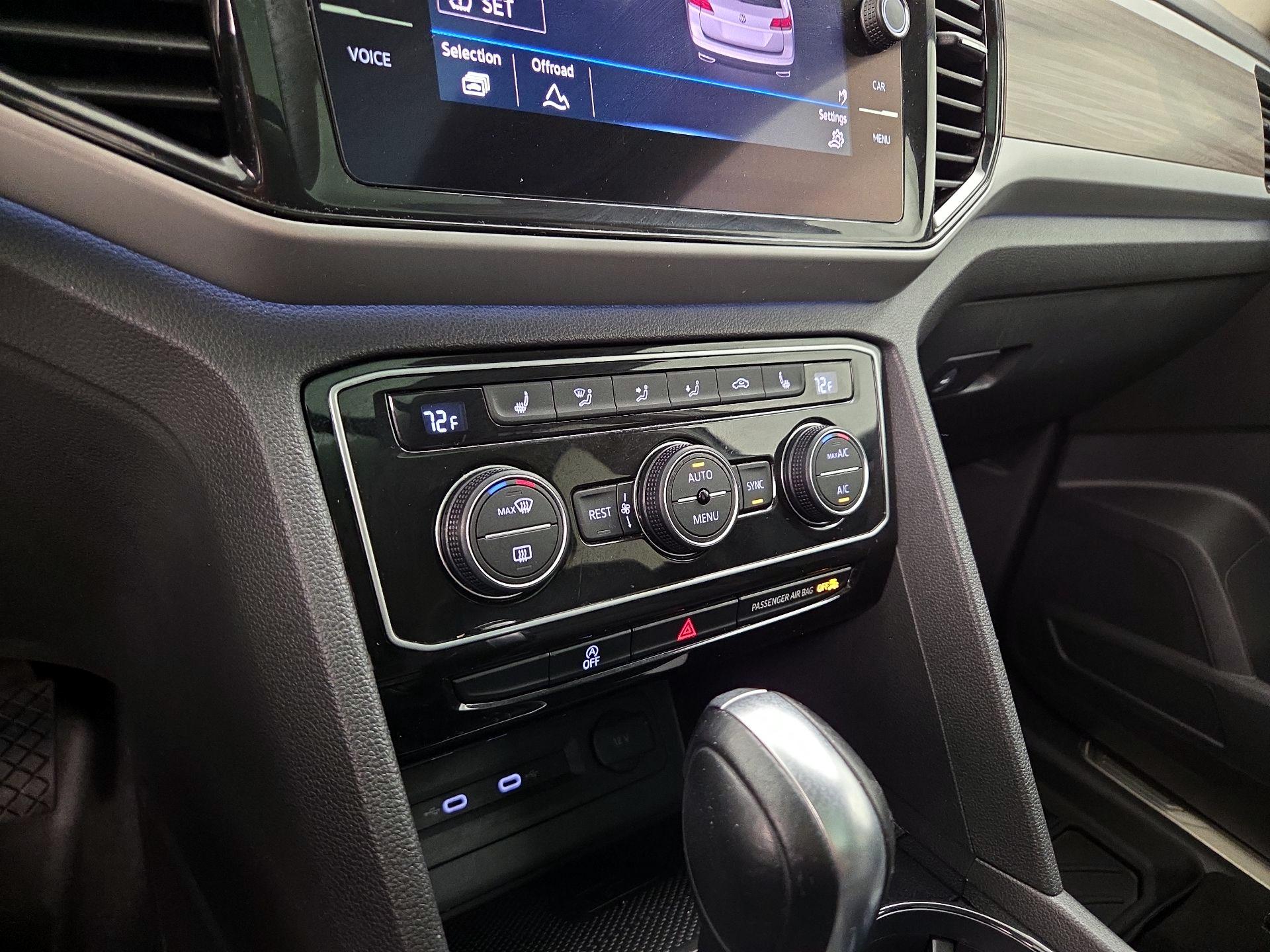 Thumbnail: 2021 Volkswagen Atlas - 16