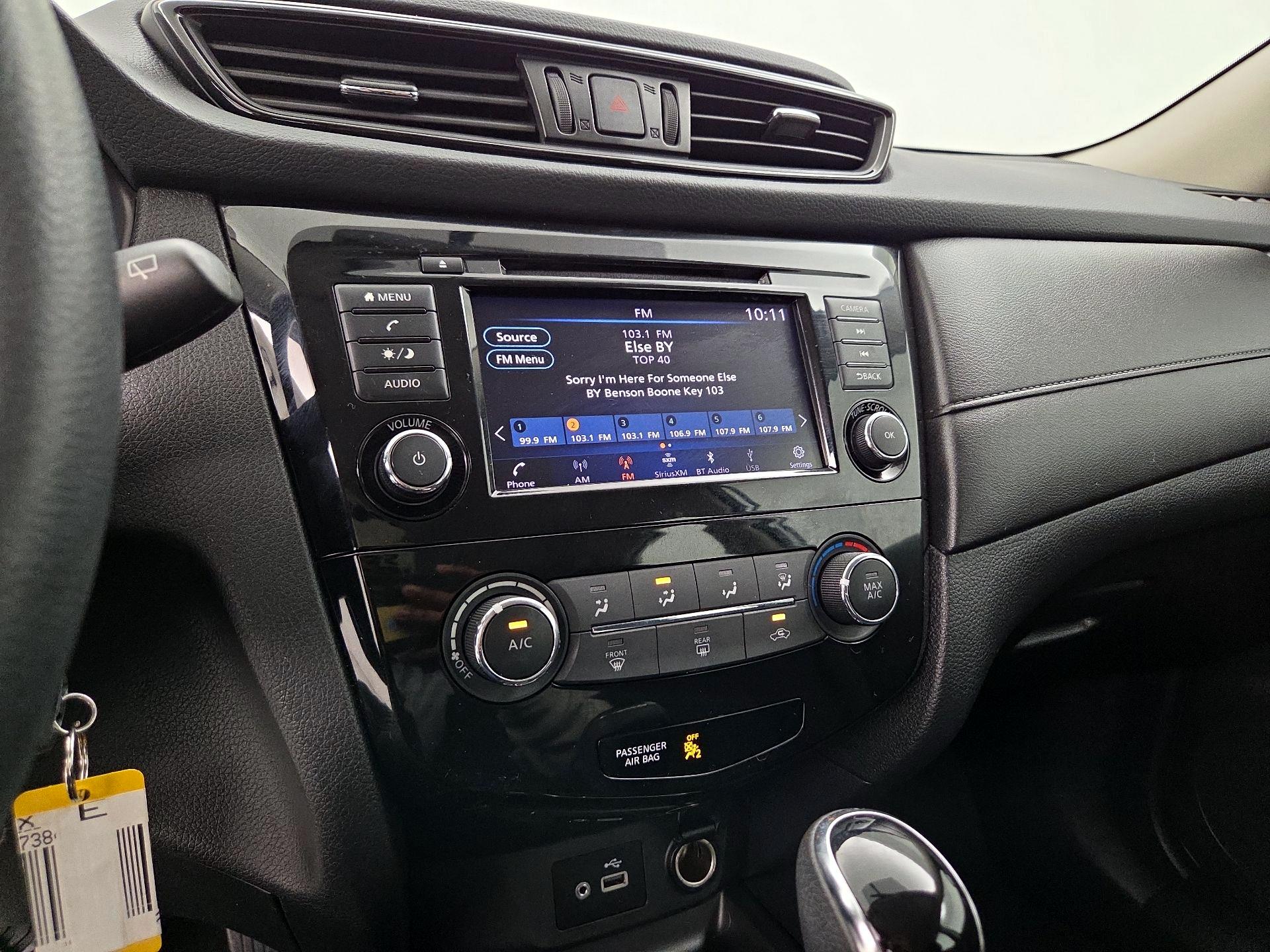 Thumbnail: 2018 Nissan Rogue - 15