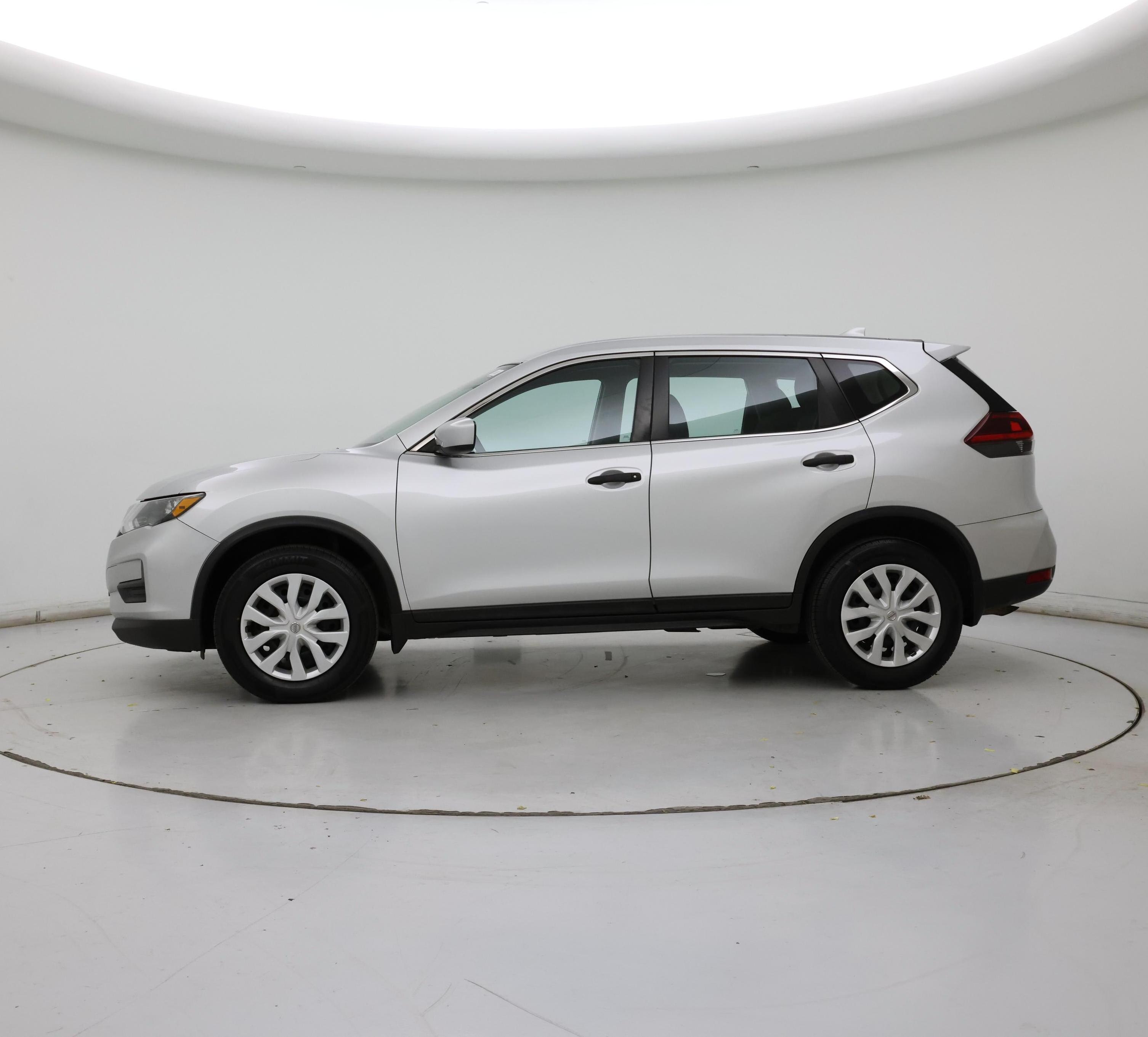 Thumbnail: 2018 Nissan Rogue - 3