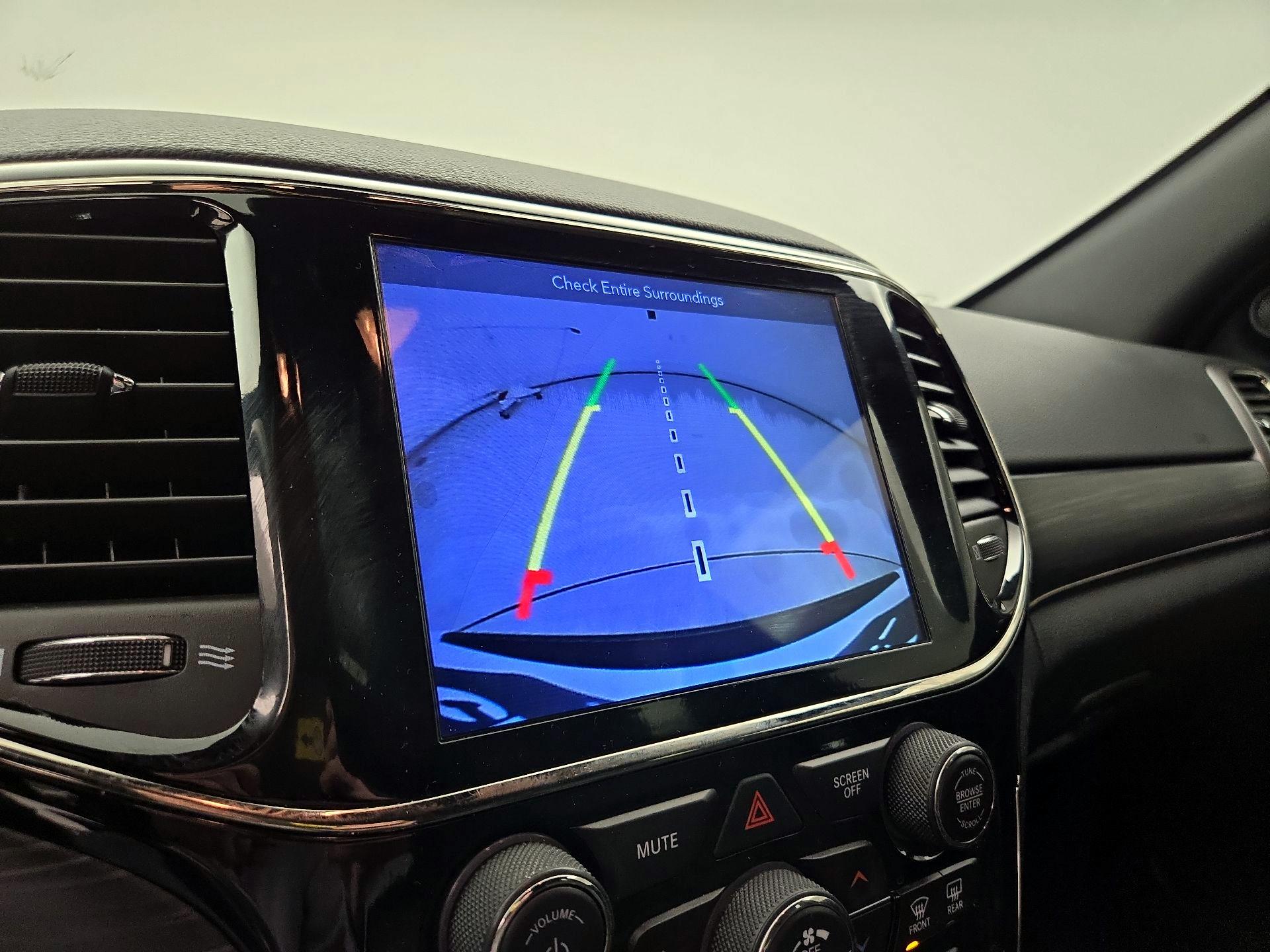 Thumbnail: 2019 Jeep Grand Cherokee - 15