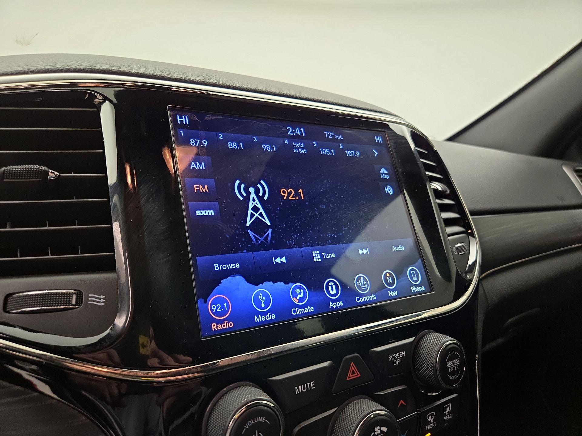 Thumbnail: 2019 Jeep Grand Cherokee - 16