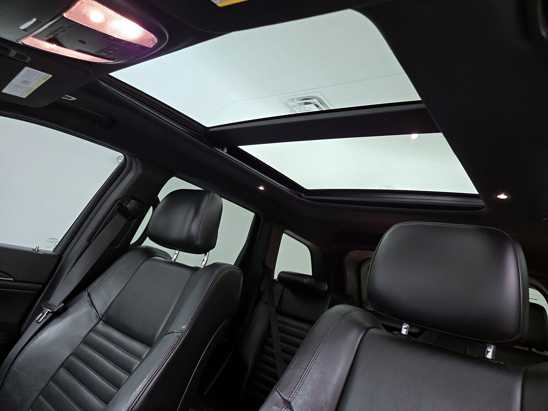 Thumbnail: 2019 Jeep Grand Cherokee - 20