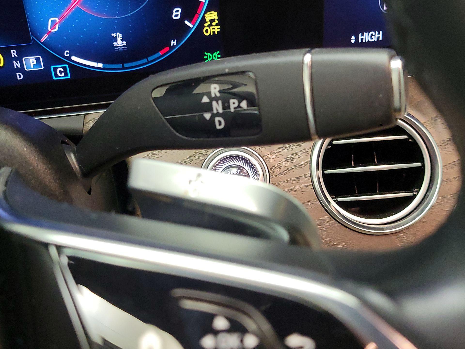Thumbnail: 2022 Mercedes-Benz E-Class - 18