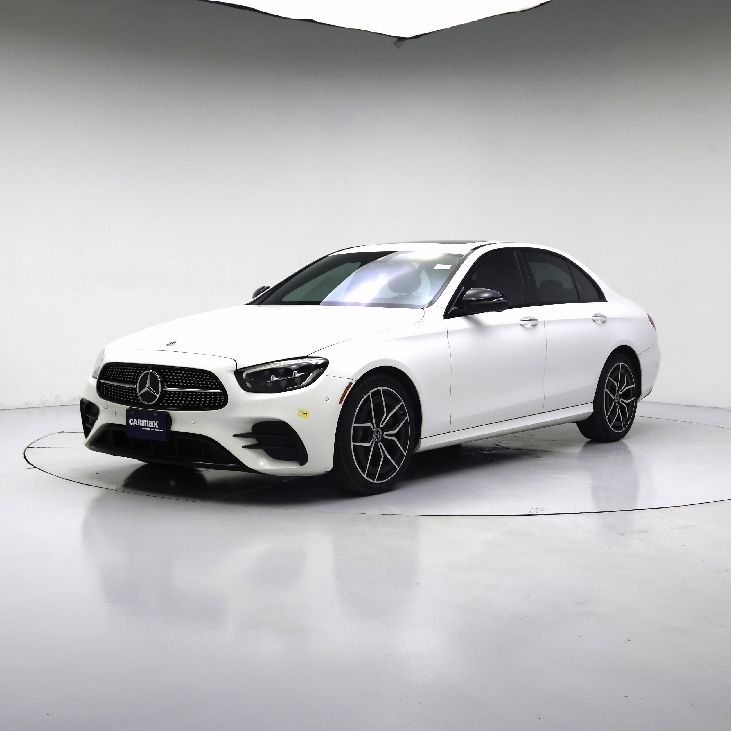 Thumbnail: 2022 Mercedes-Benz E-Class - 4
