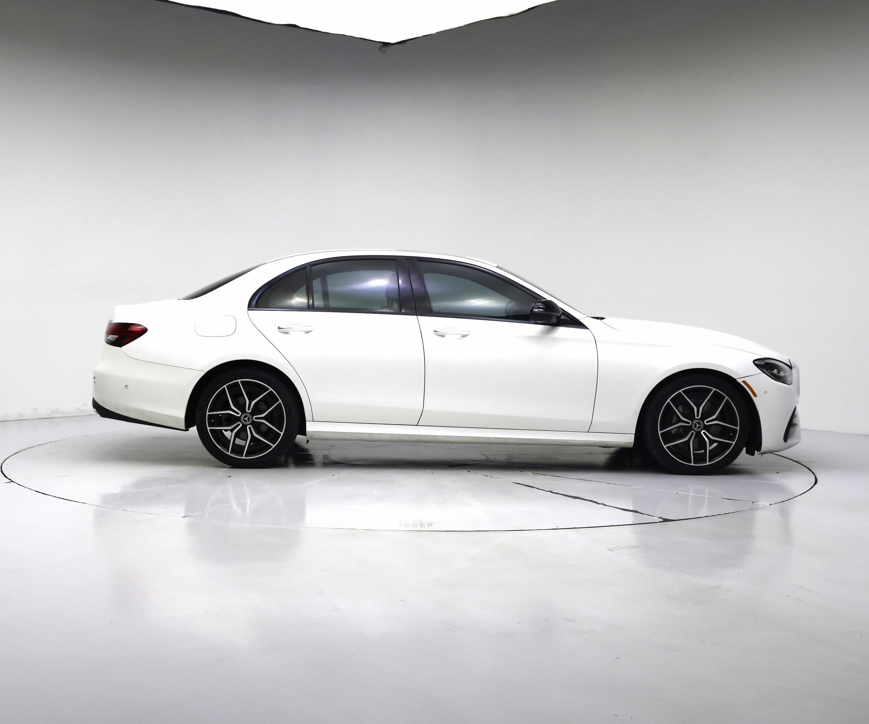 Thumbnail: 2022 Mercedes-Benz E-Class - 7