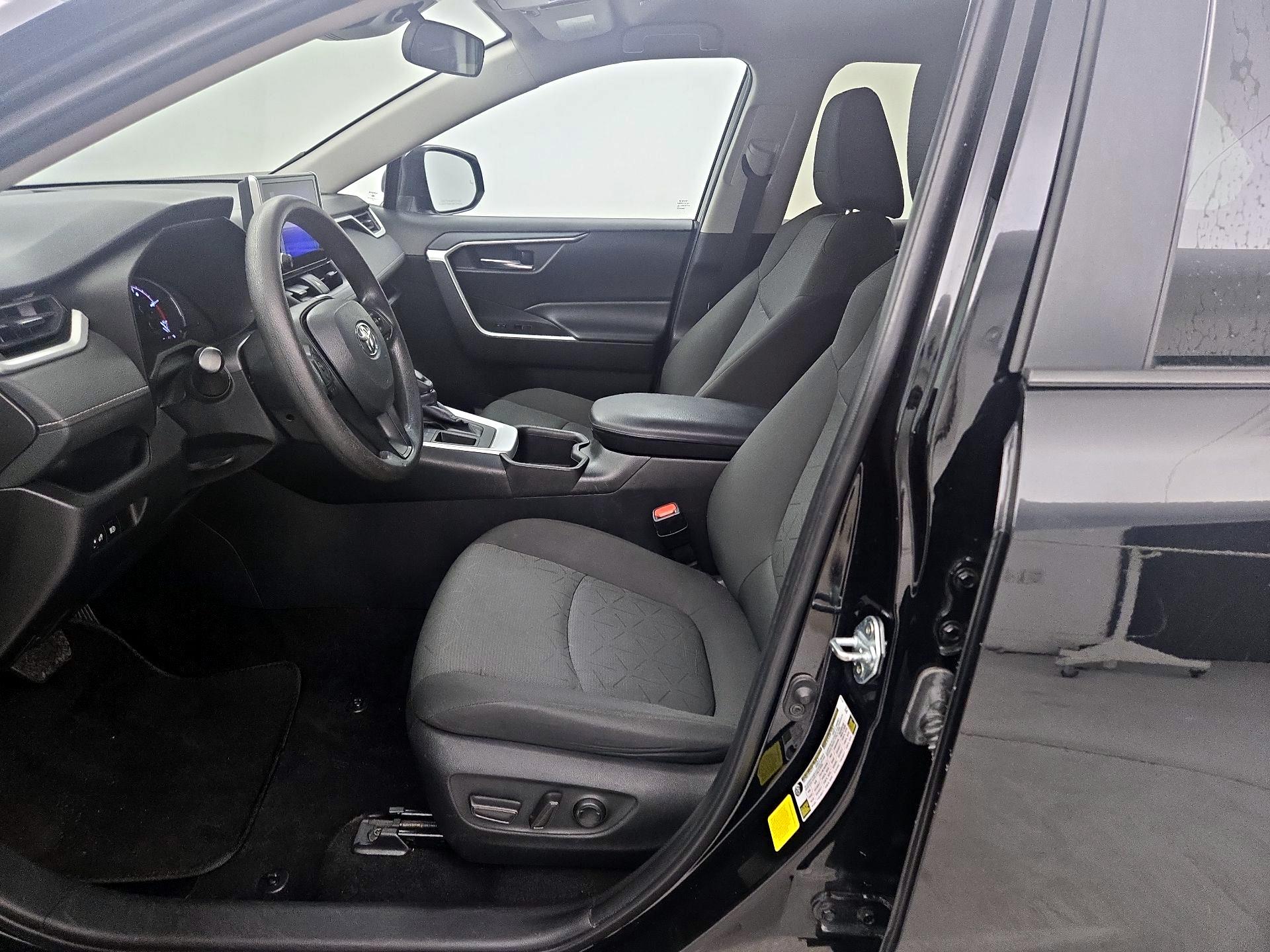 Thumbnail: 2024 Toyota RAV4 - 11