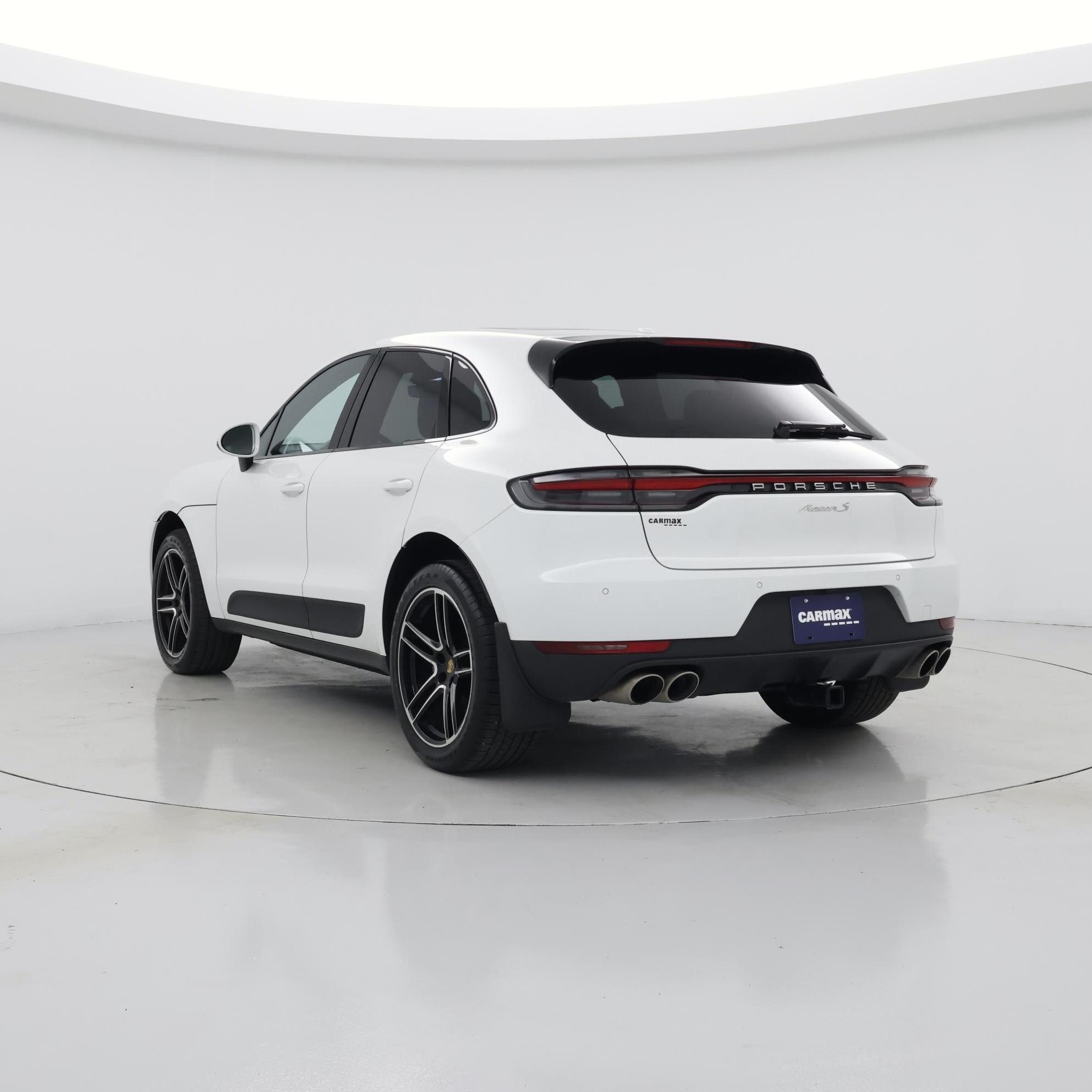 Thumbnail: 2020 Porsche Macan - 2