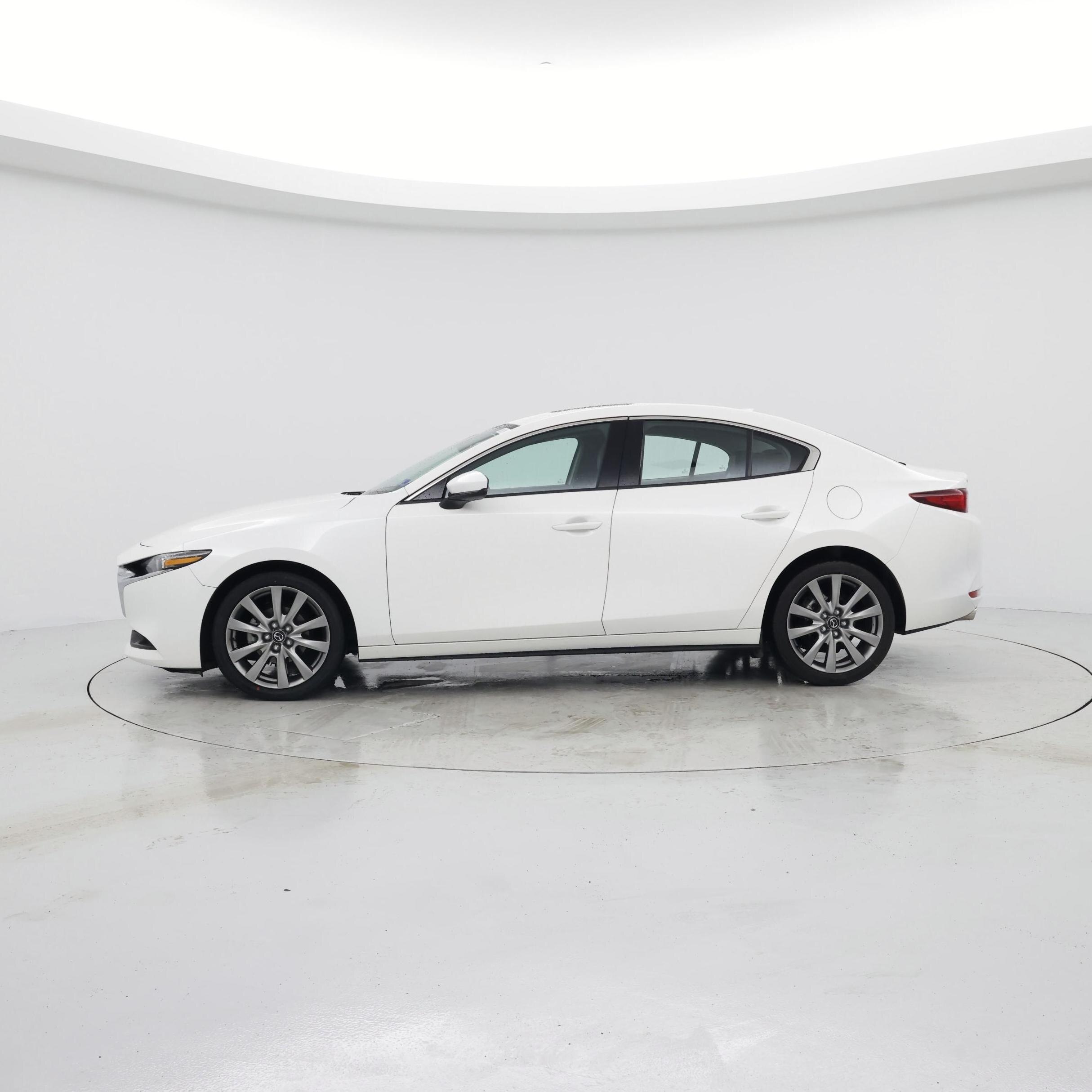 Thumbnail: 2022 Mazda Mazda3 - 3