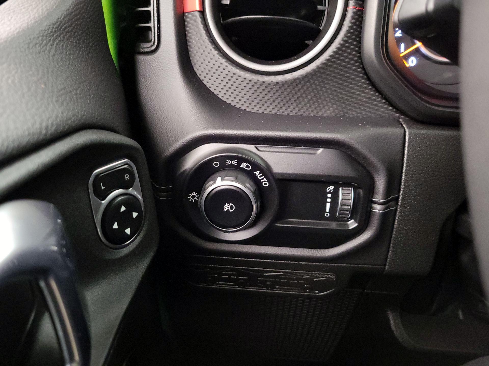 Thumbnail: 2025 Jeep Wrangler - 13