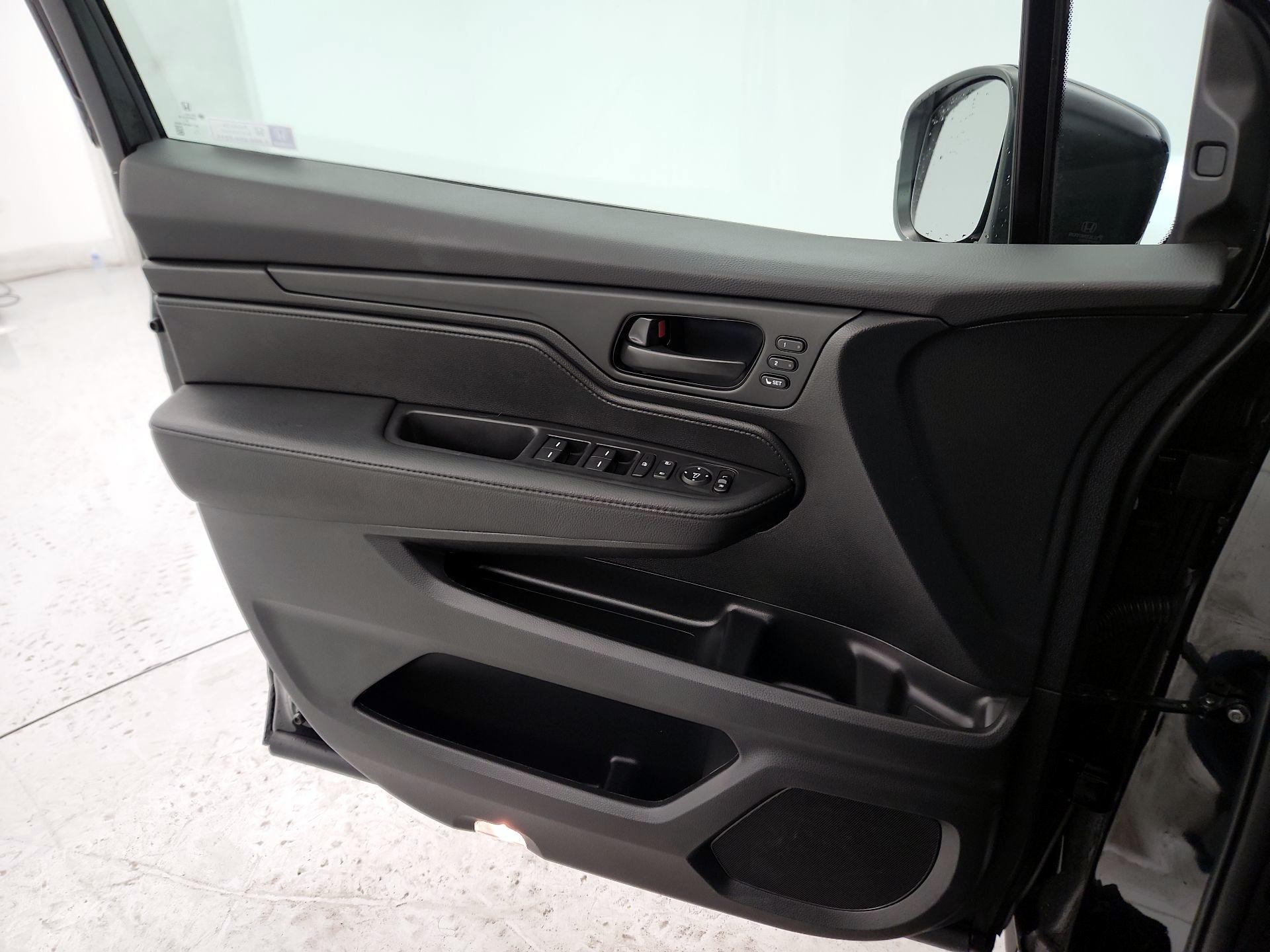 Thumbnail: 2025 Honda Odyssey - 12