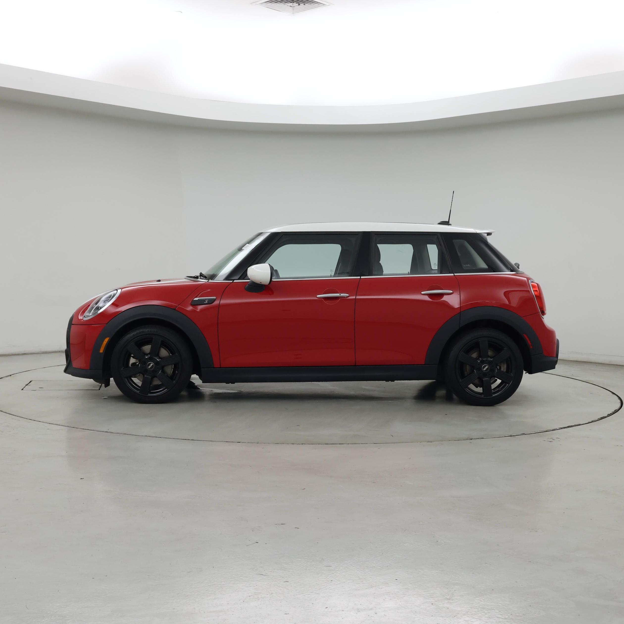 Thumbnail: 2023 MINI Cooper Hardtop - 3
