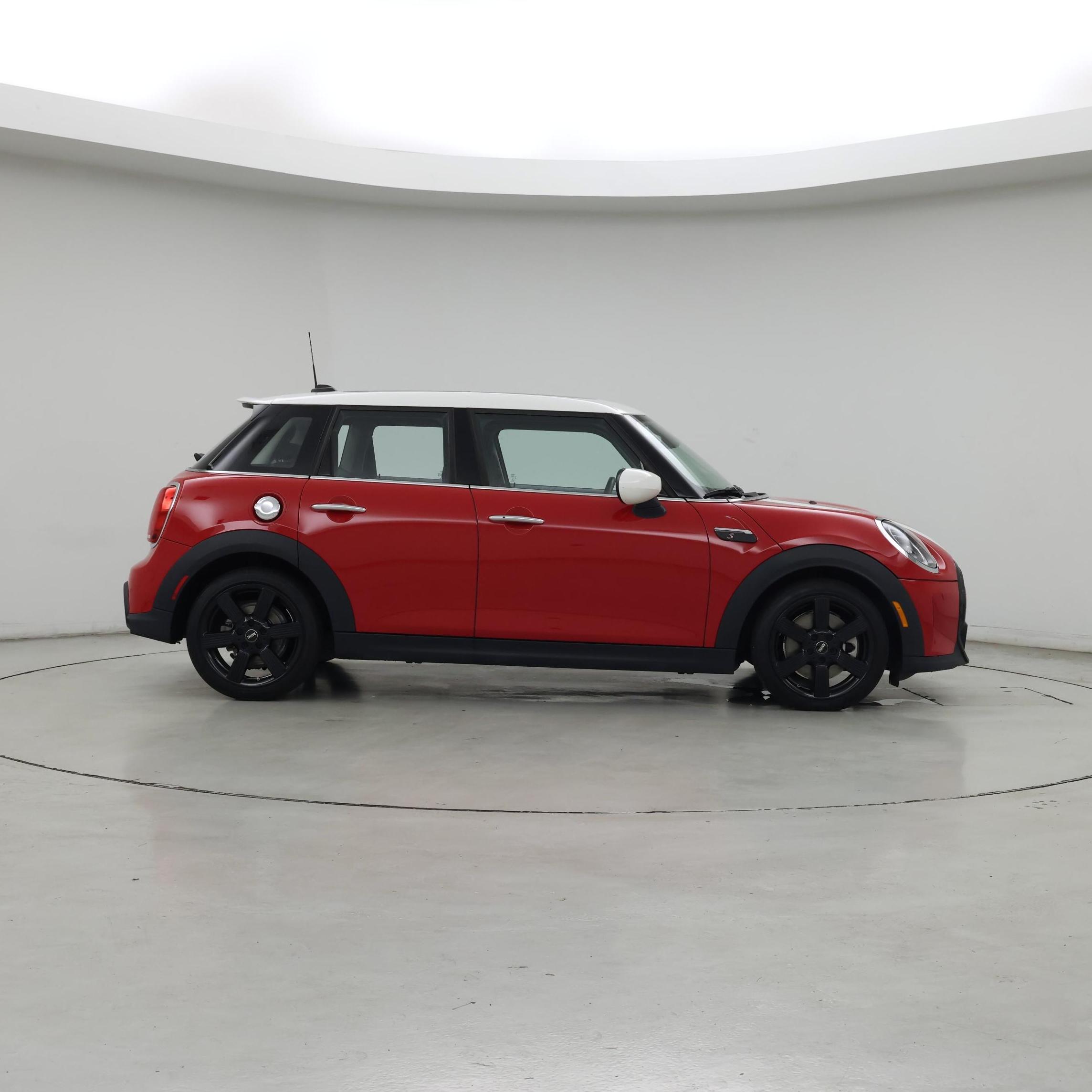 Thumbnail: 2023 MINI Cooper Hardtop - 7
