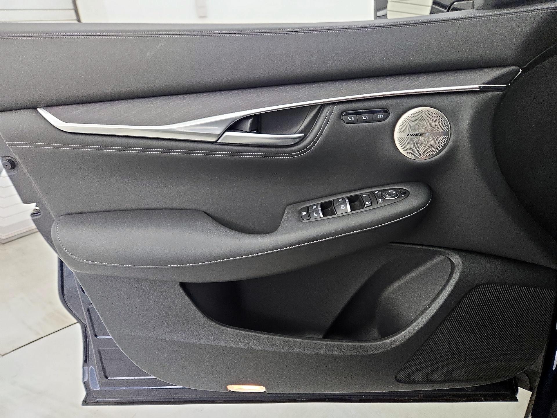 Thumbnail: 2025 INFINITI QX55 - 12