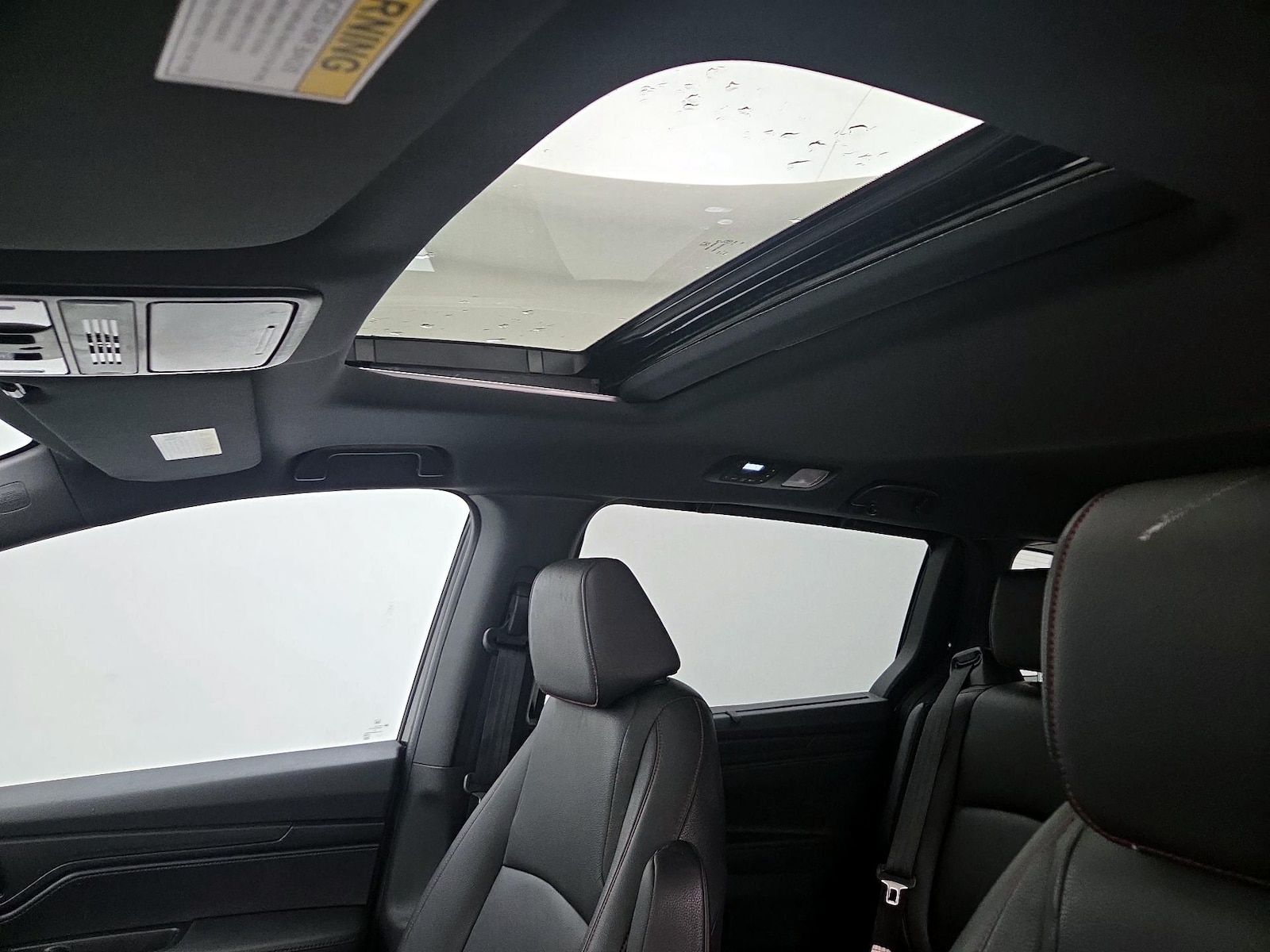Sunroof(s) & Overhead Airbags