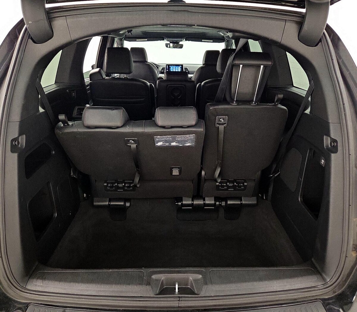 Trunk/Cargo (Seats Up)
