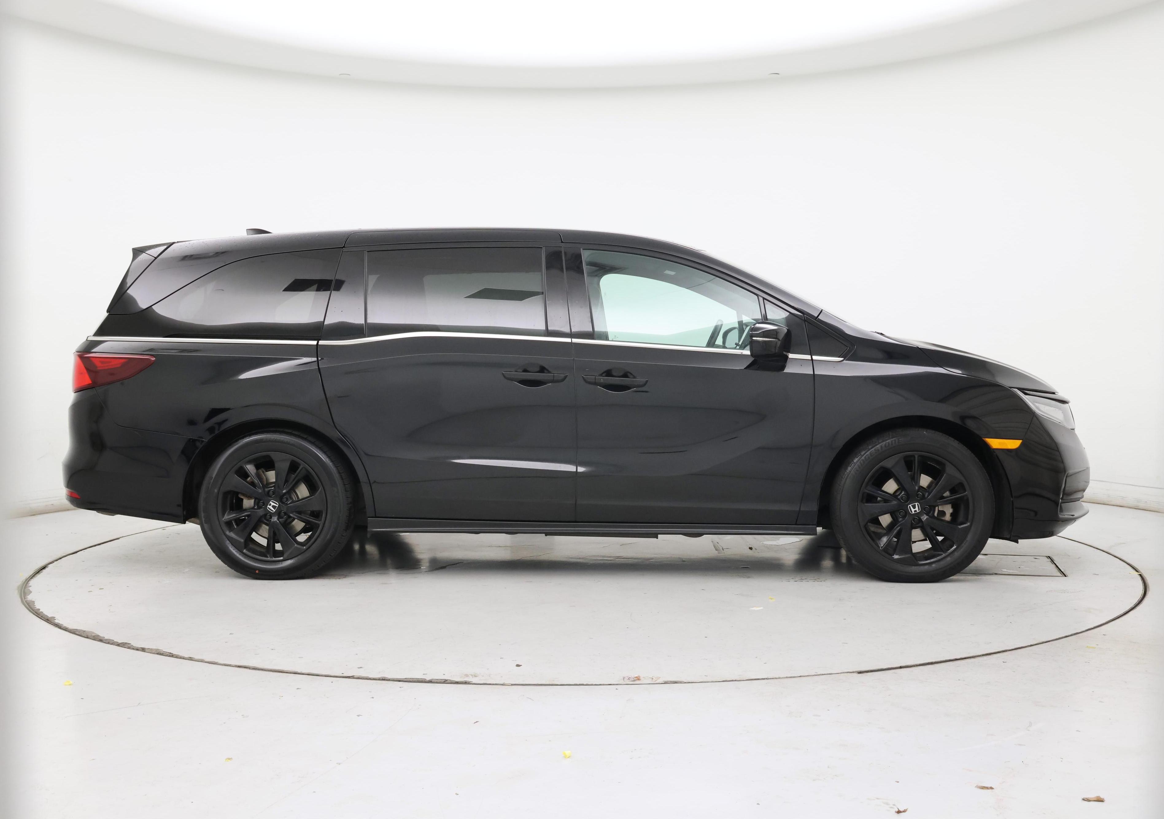 Thumbnail: 2023 Honda Odyssey - 7