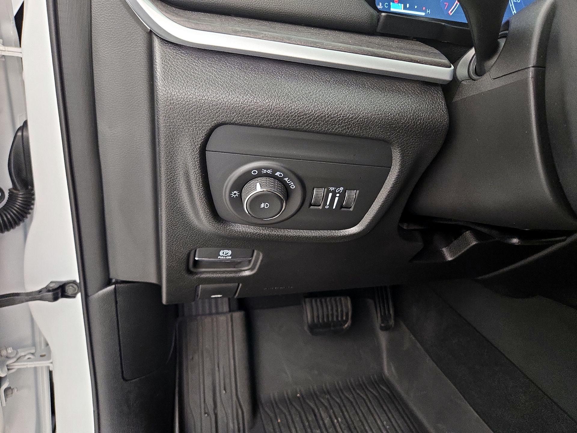 Thumbnail: 2025 Jeep Grand Cherokee - 13