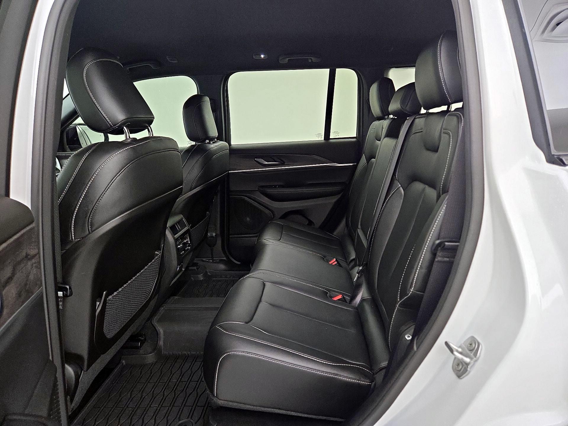 Thumbnail: 2025 Jeep Grand Cherokee - 20