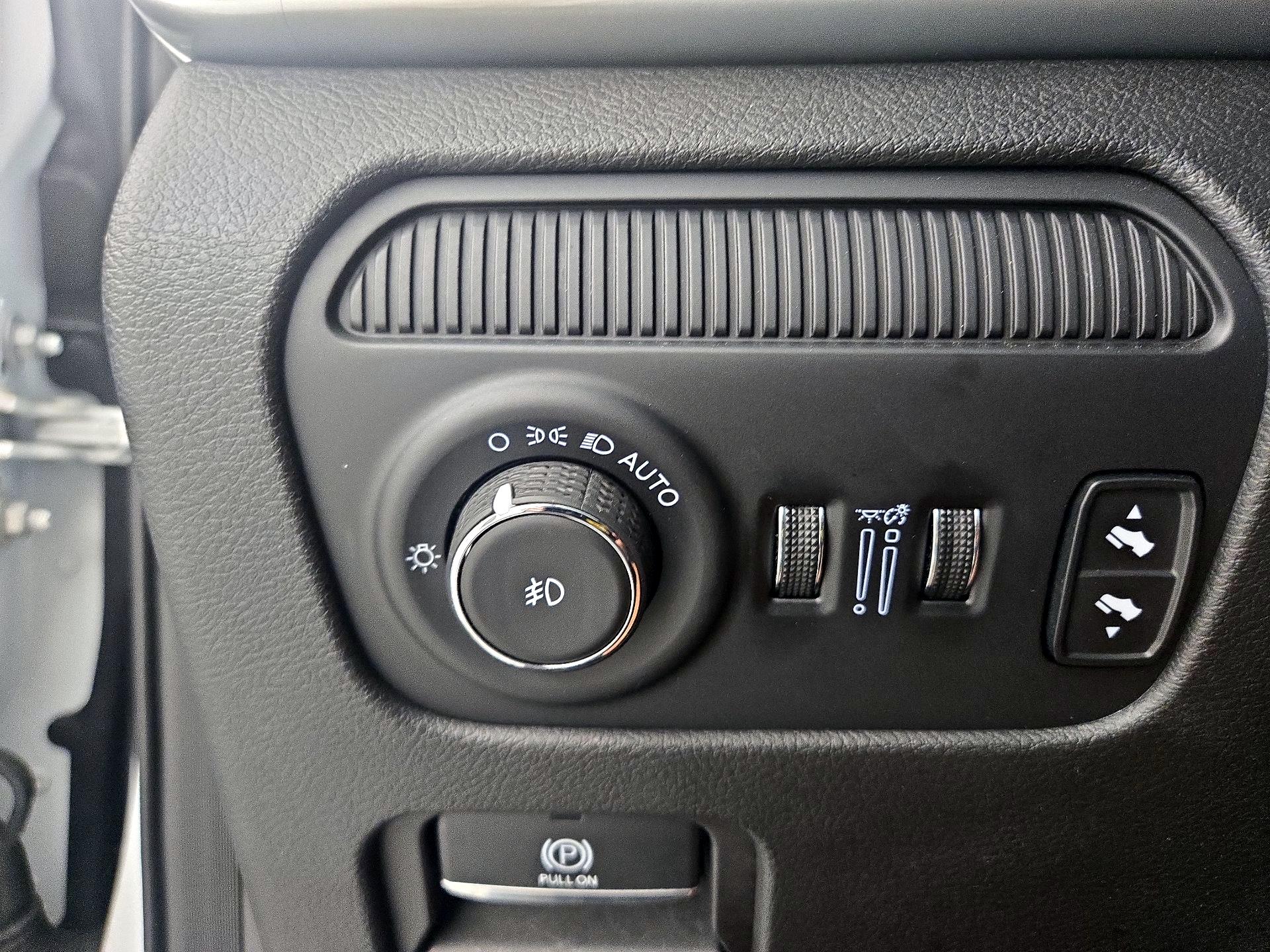 Thumbnail: 2024 Jeep Wagoneer - 13