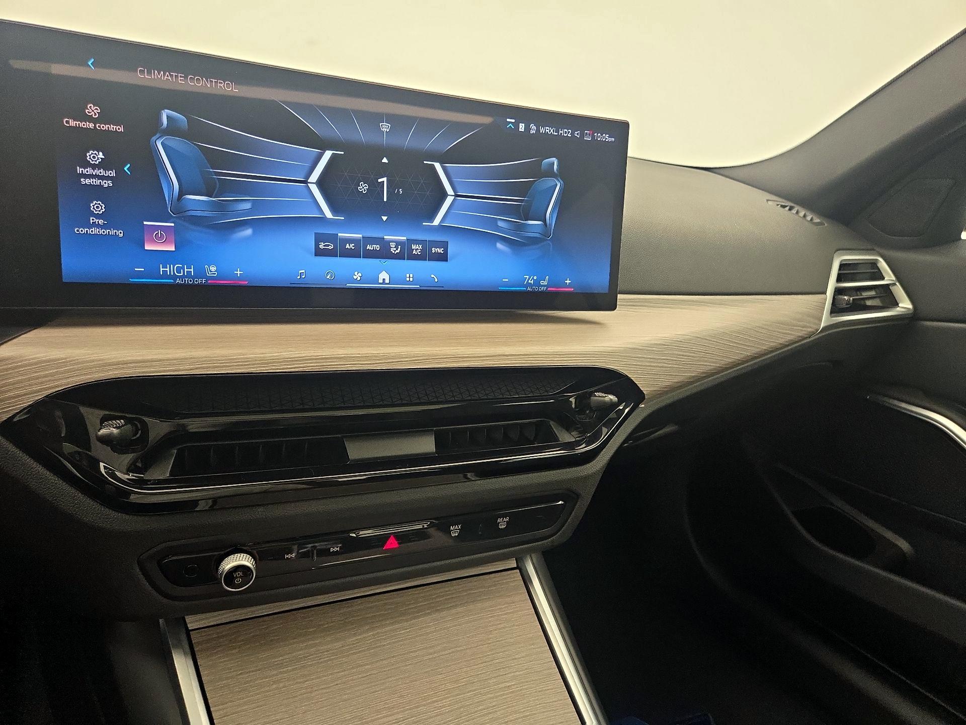 Thumbnail: 2025 BMW 3 Series - 17