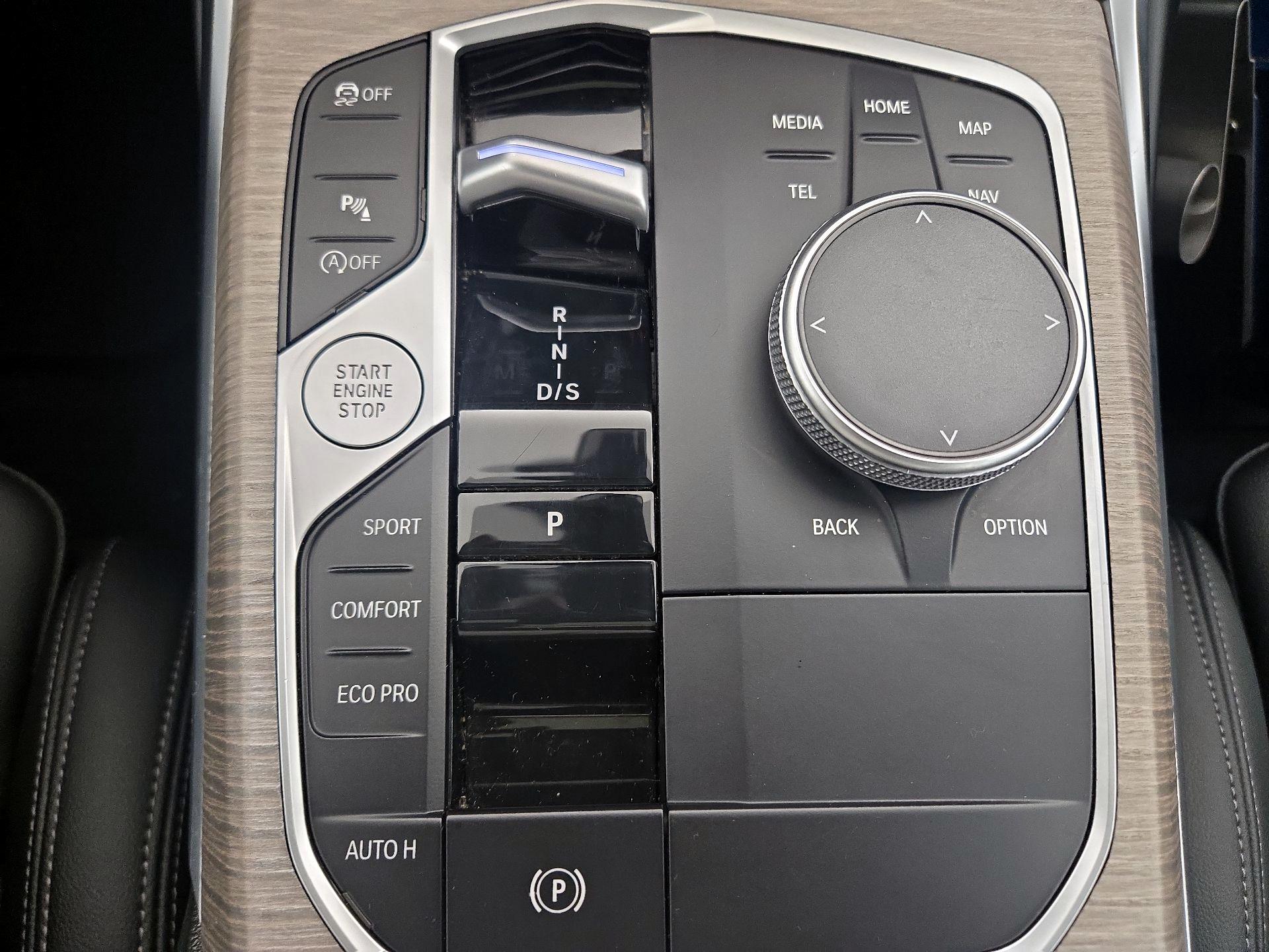 Thumbnail: 2025 BMW 3 Series - 18