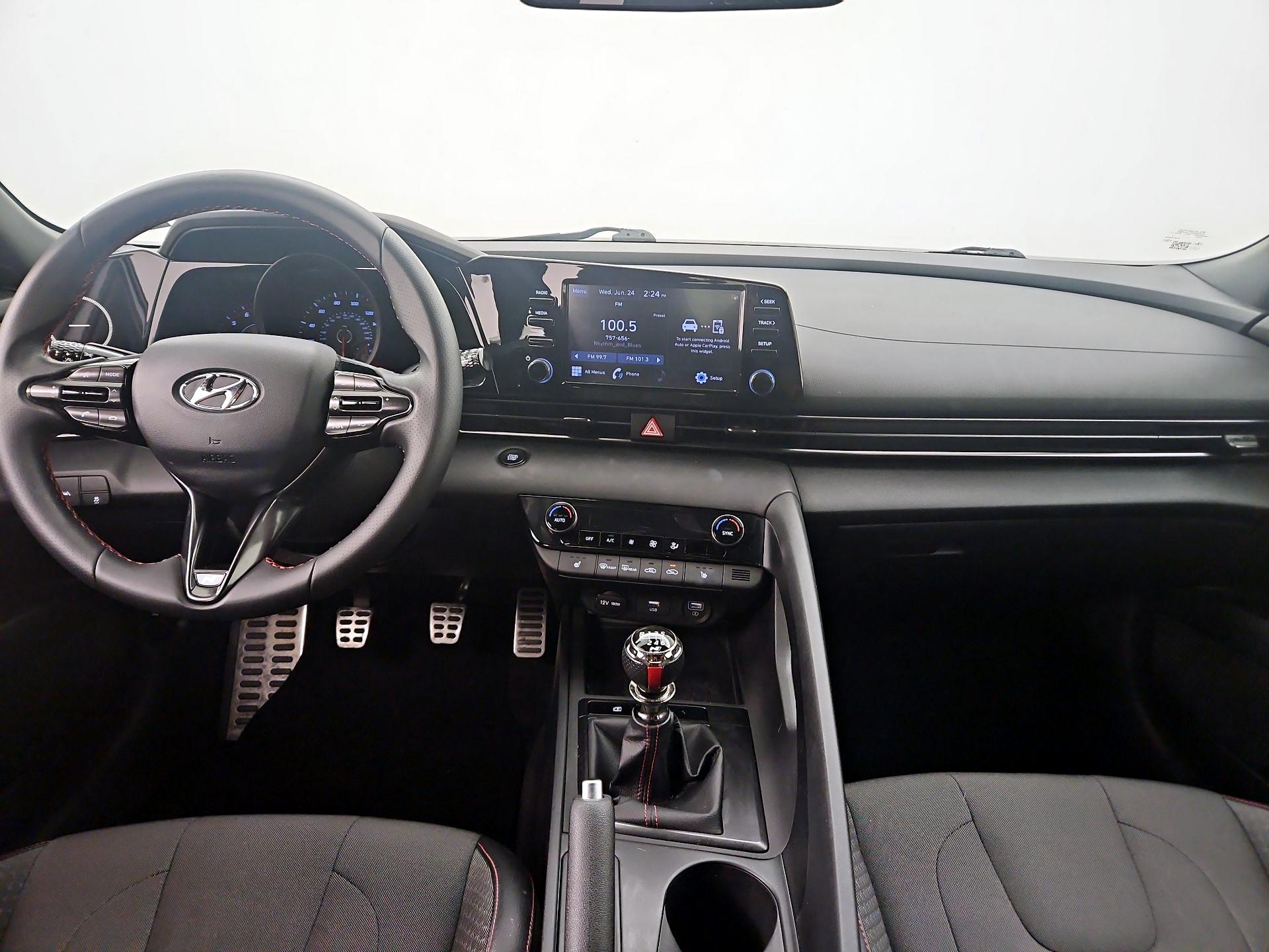 Thumbnail: 2022 Hyundai Elantra - 9