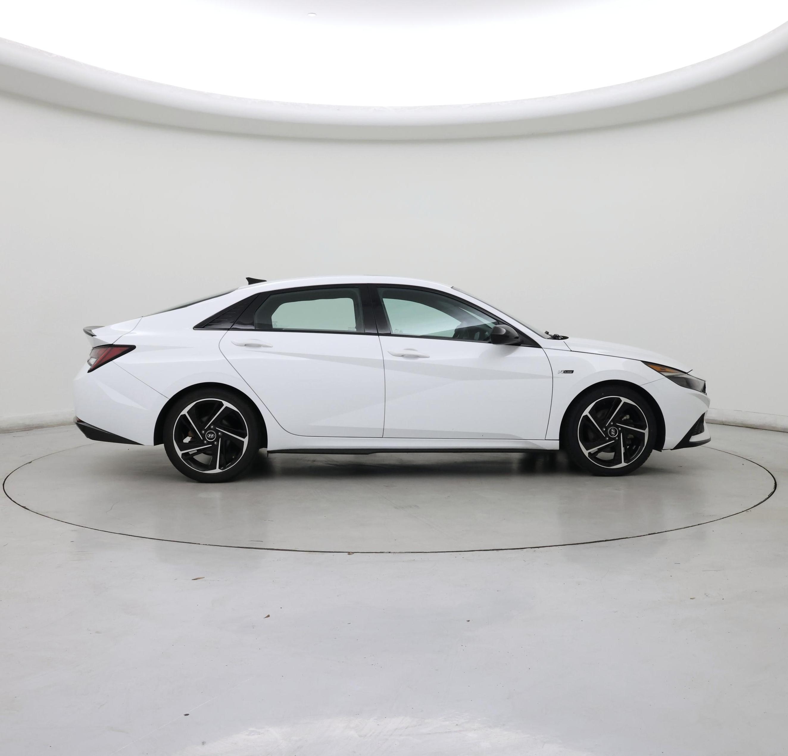 Thumbnail: 2022 Hyundai Elantra - 7