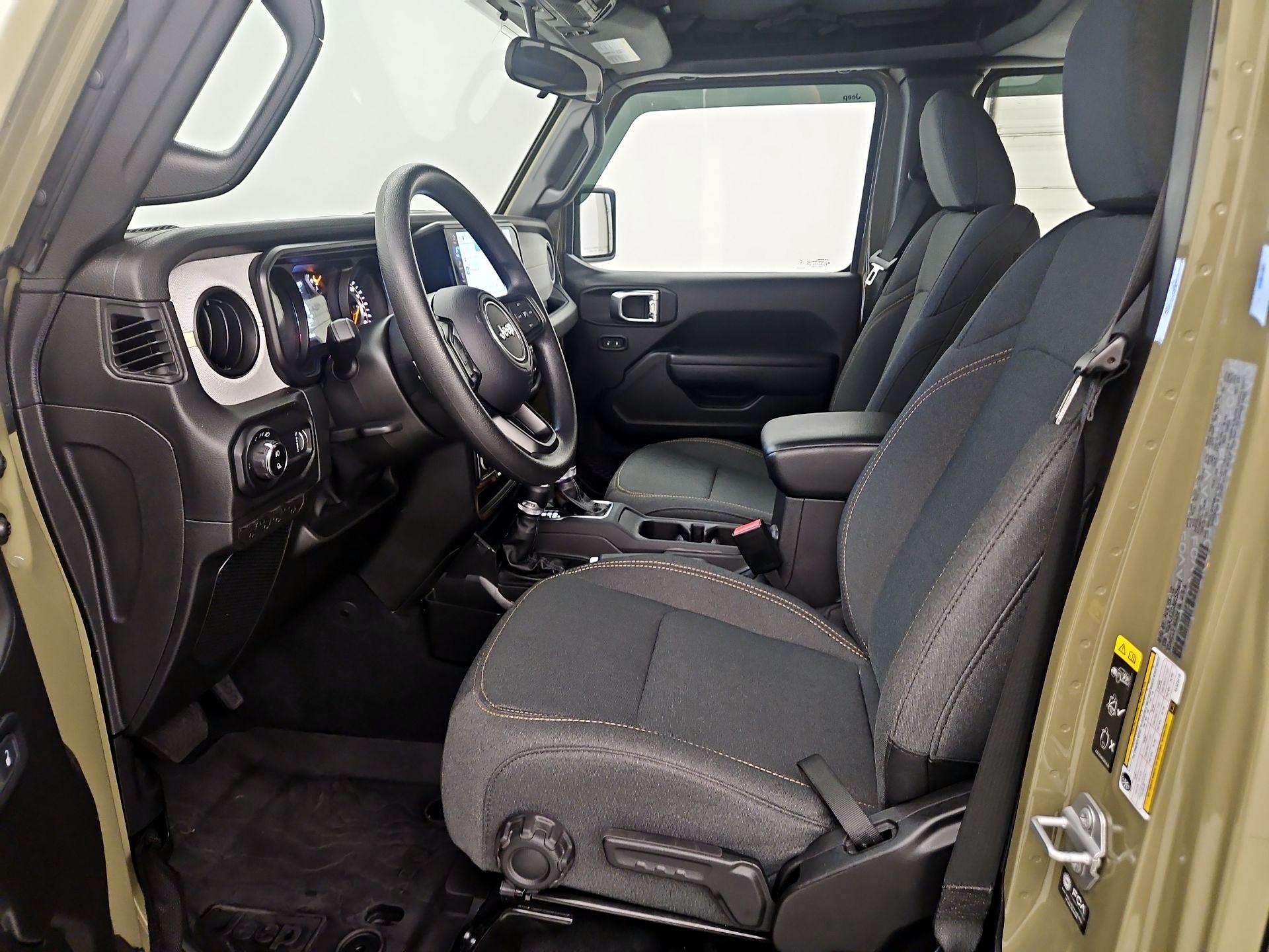 Thumbnail: 2025 Jeep Gladiator - 11