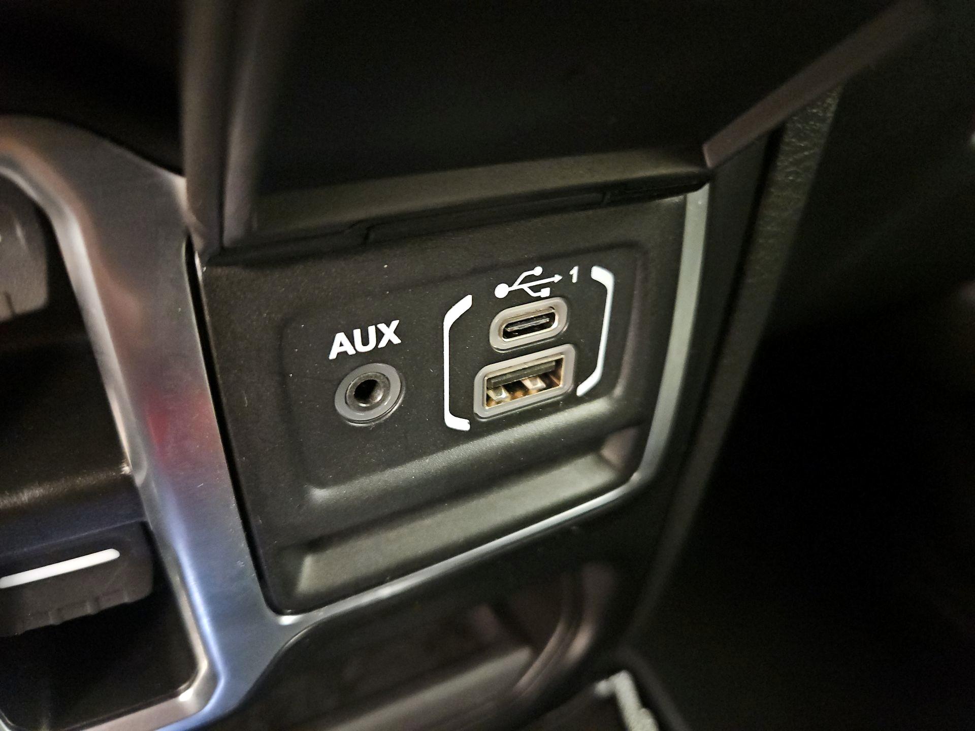 Thumbnail: 2025 Jeep Gladiator - 18