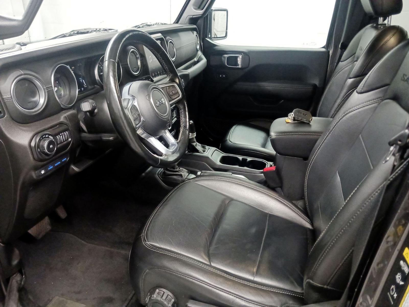 2021 Jeep Wrangler Unlimited Sahara 4XE - Photo 12