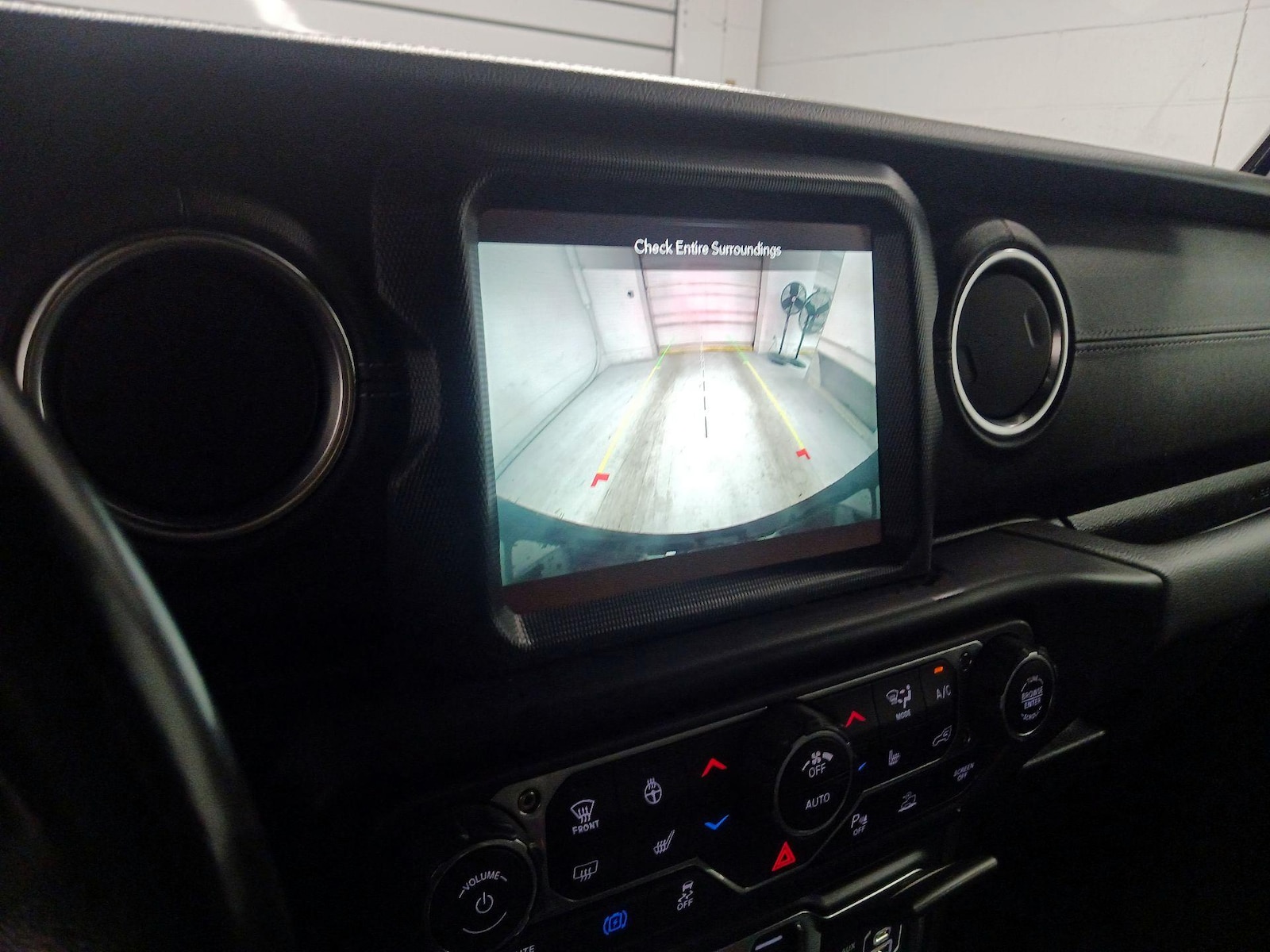 2021 Jeep Wrangler Unlimited Sahara 4XE - Photo 15