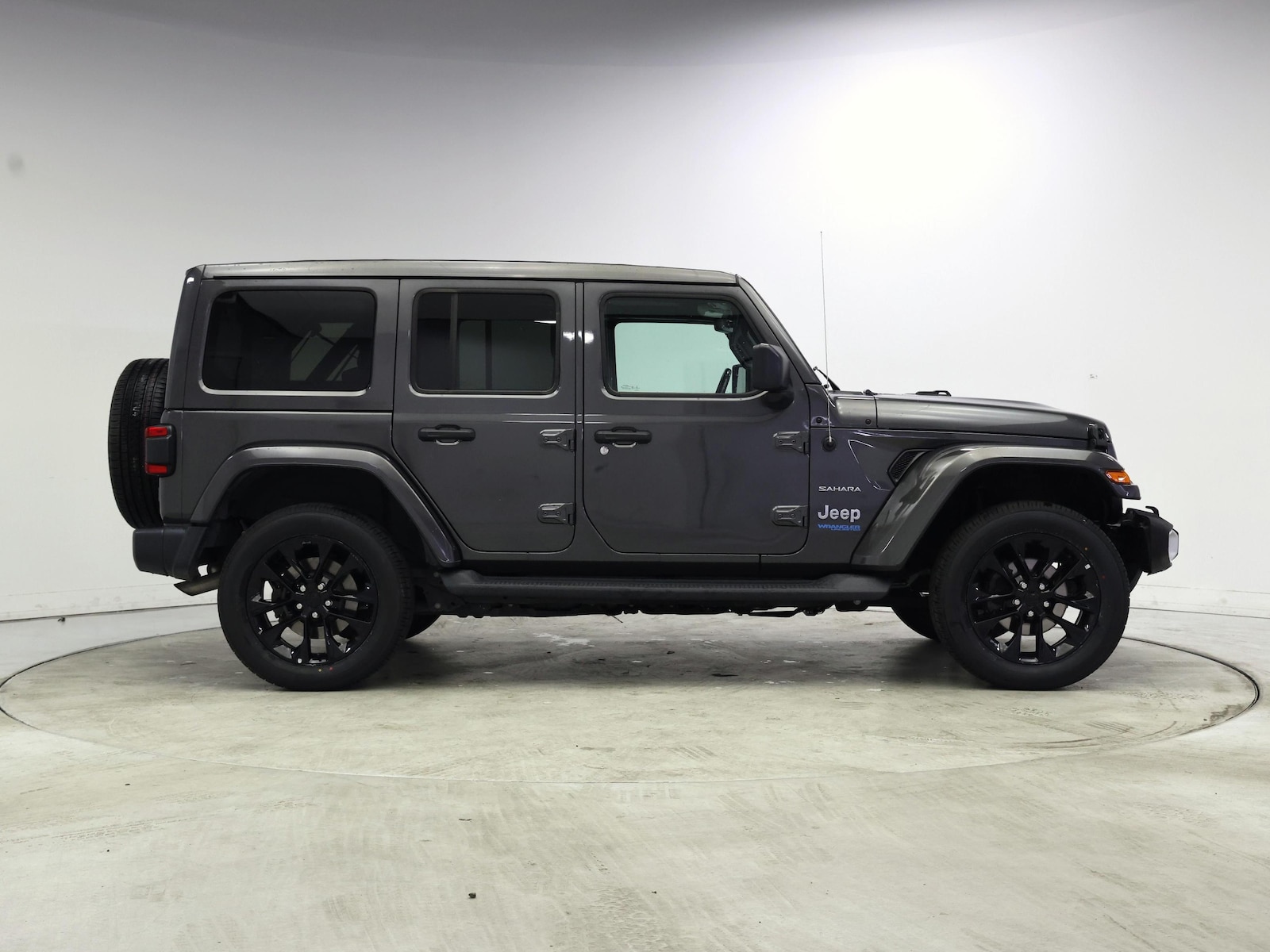 2021 Jeep Wrangler Unlimited Sahara 4XE - Photo 8