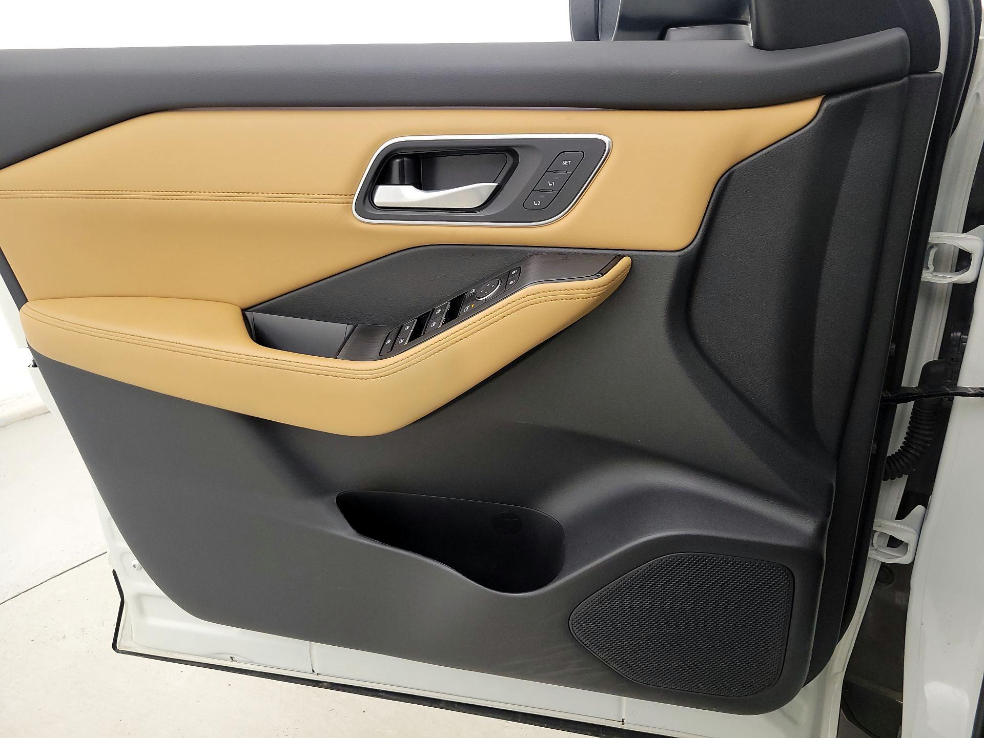 Thumbnail: 2023 Nissan Rogue - 12