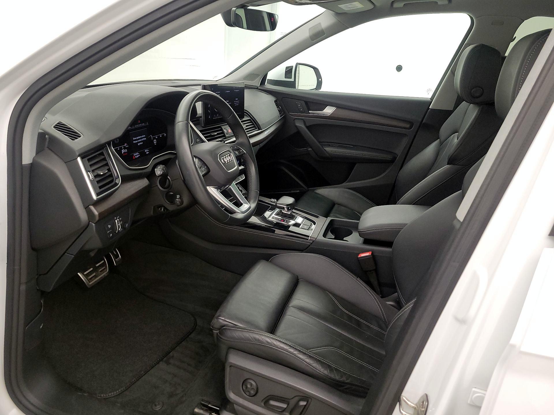 Thumbnail: 2024 Audi Q5 - 11