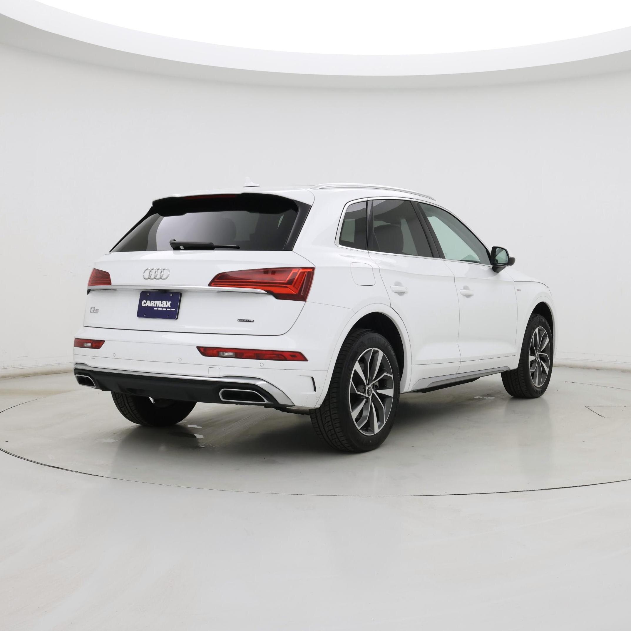 Thumbnail: 2024 Audi Q5 - 8