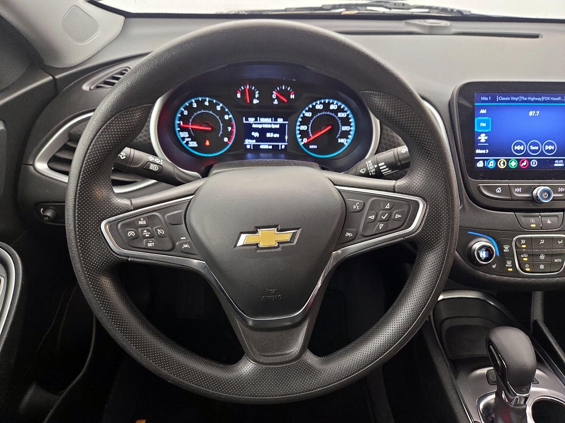 Thumbnail: 2023 Chevrolet Malibu - 10