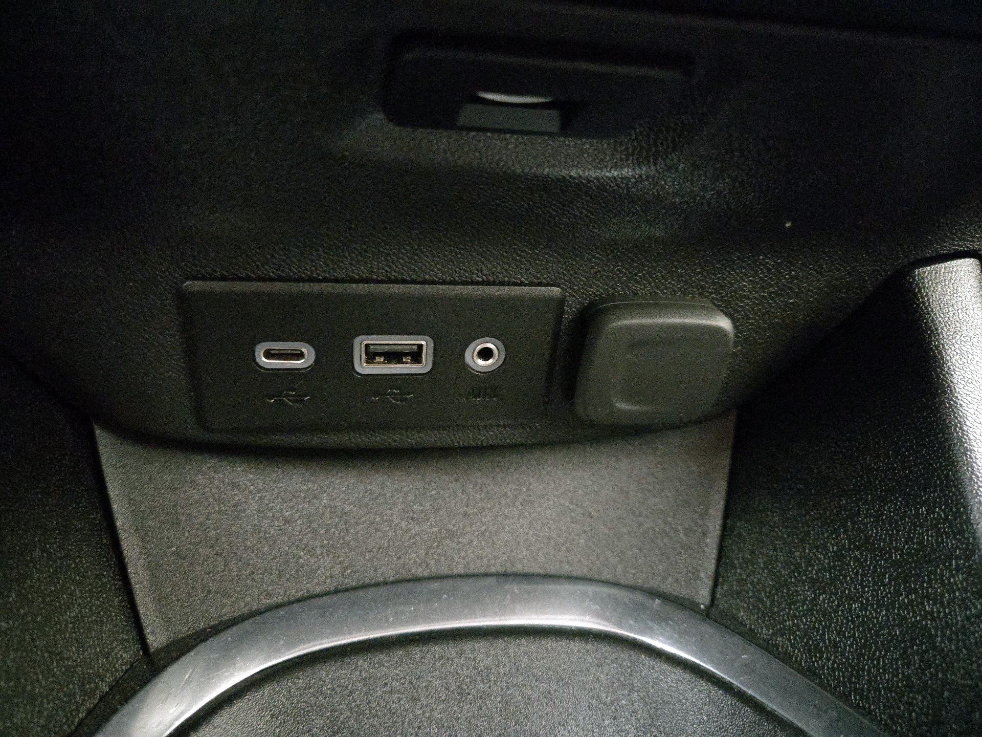 Thumbnail: 2023 Chevrolet Malibu - 18