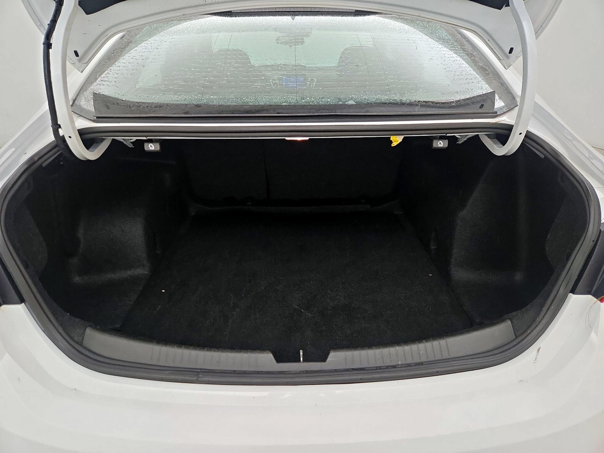 Thumbnail: 2023 Chevrolet Malibu - 20