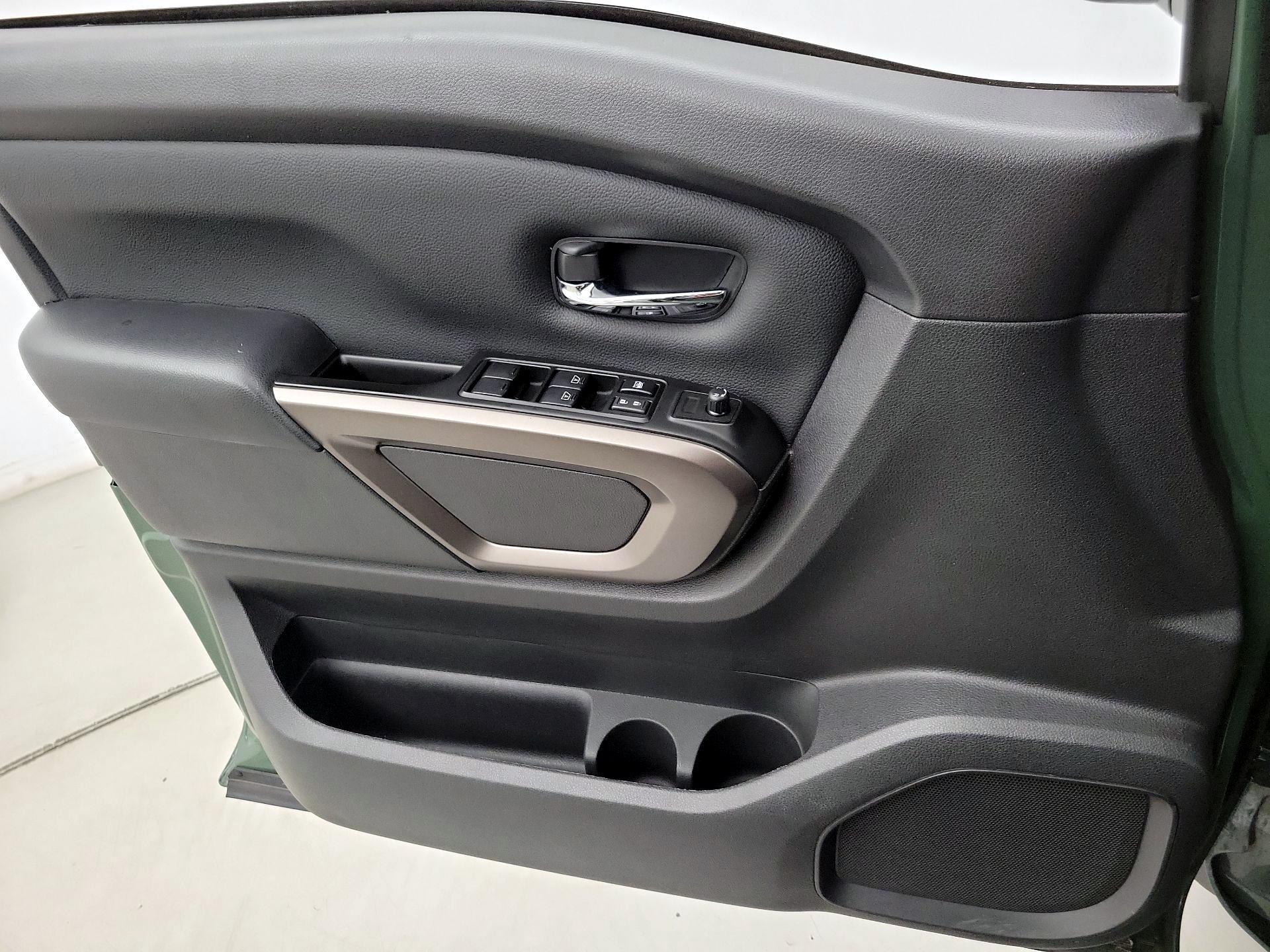 Thumbnail: 2024 Nissan Titan - 12