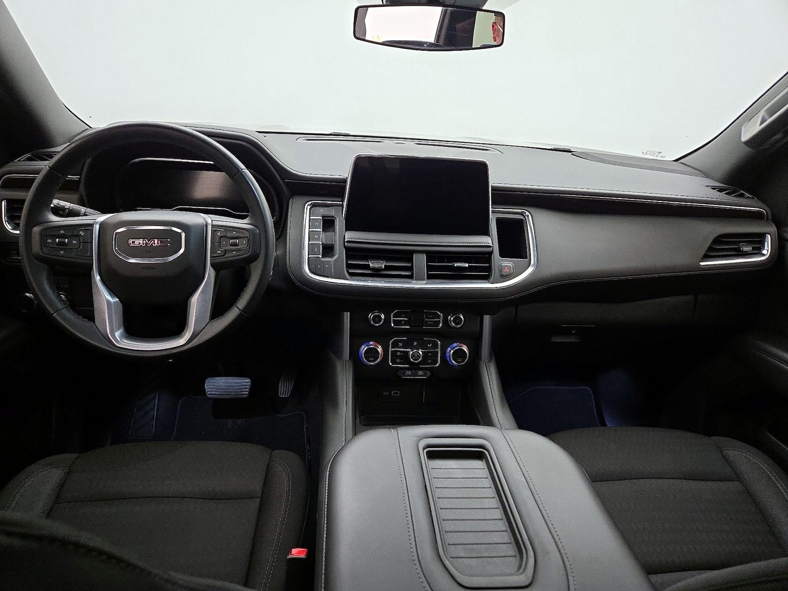 2023 GMC Yukon SLE - Photo 10