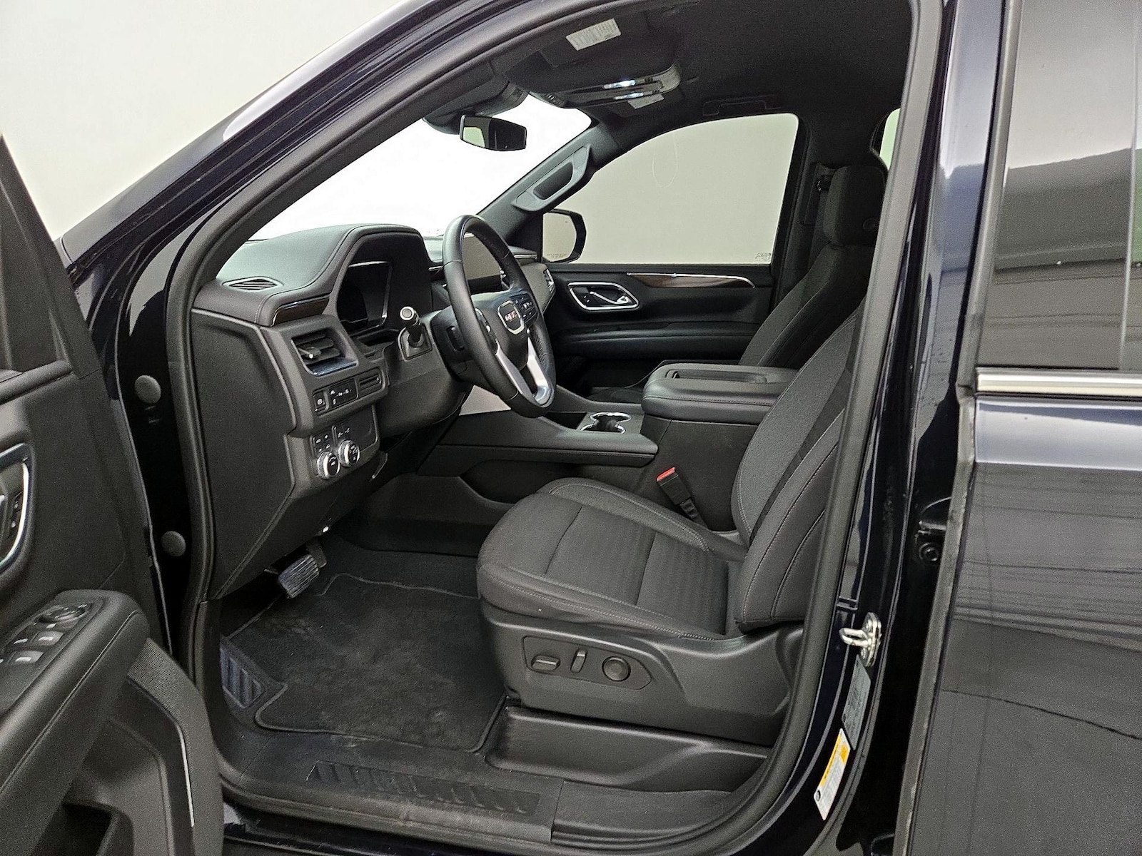 2023 GMC Yukon SLE - Photo 12