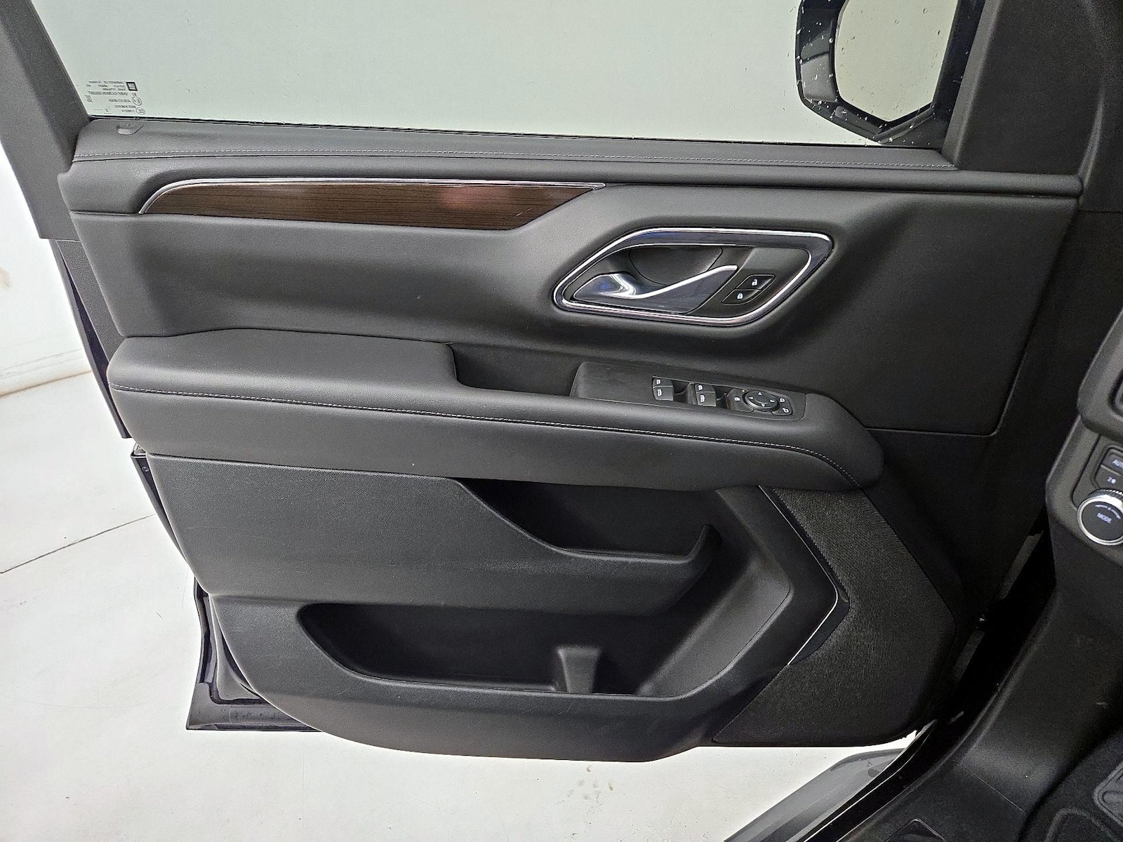 2023 GMC Yukon SLE - Photo 13