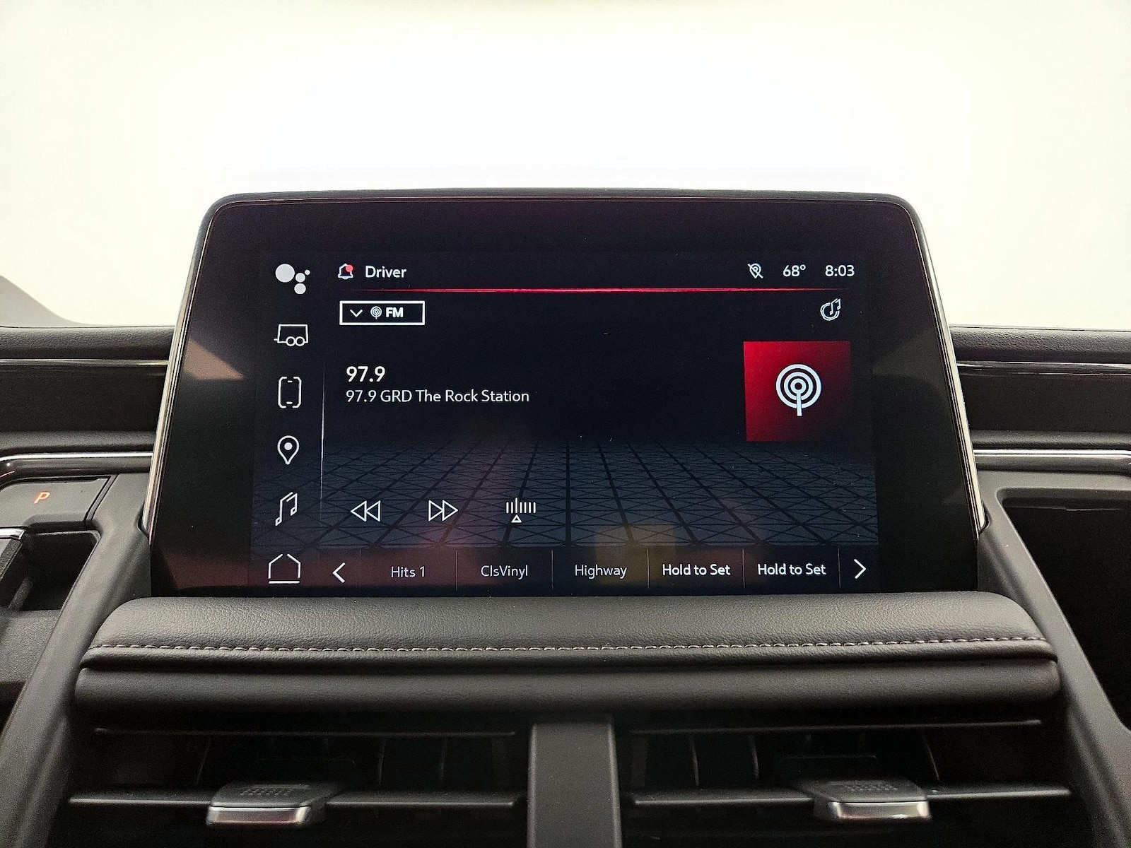 2023 GMC Yukon SLE - Photo 17