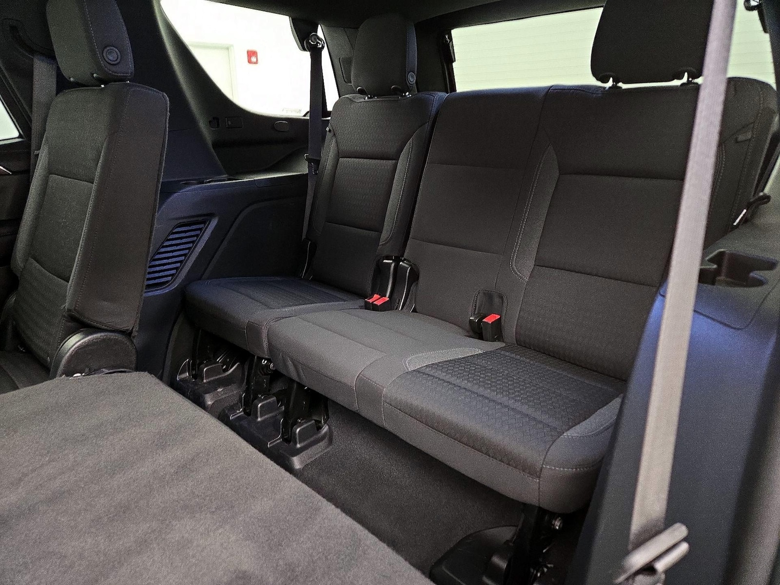 2023 GMC Yukon SLE - Photo 22