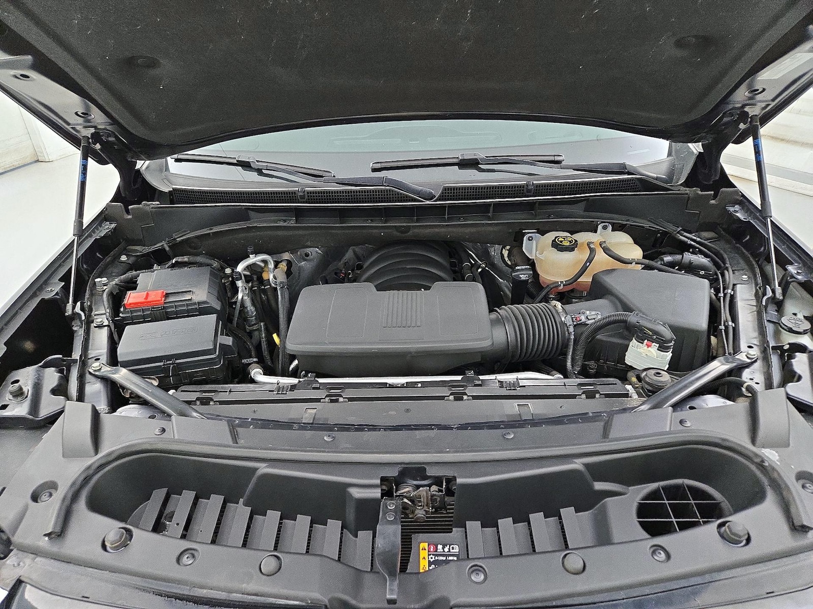 2023 GMC Yukon SLE - Photo 24