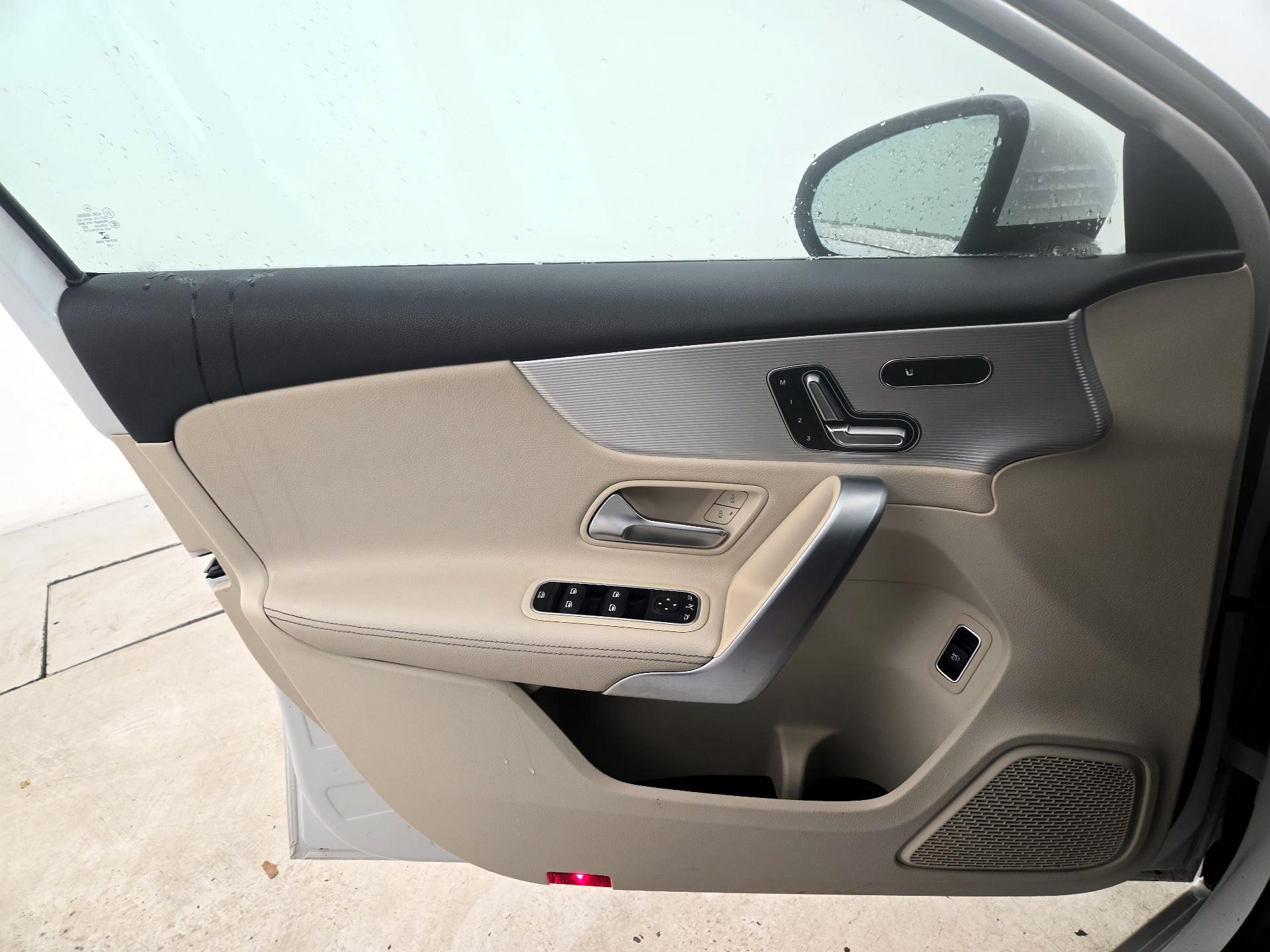 Thumbnail: 2020 Mercedes-Benz A-Class - 12