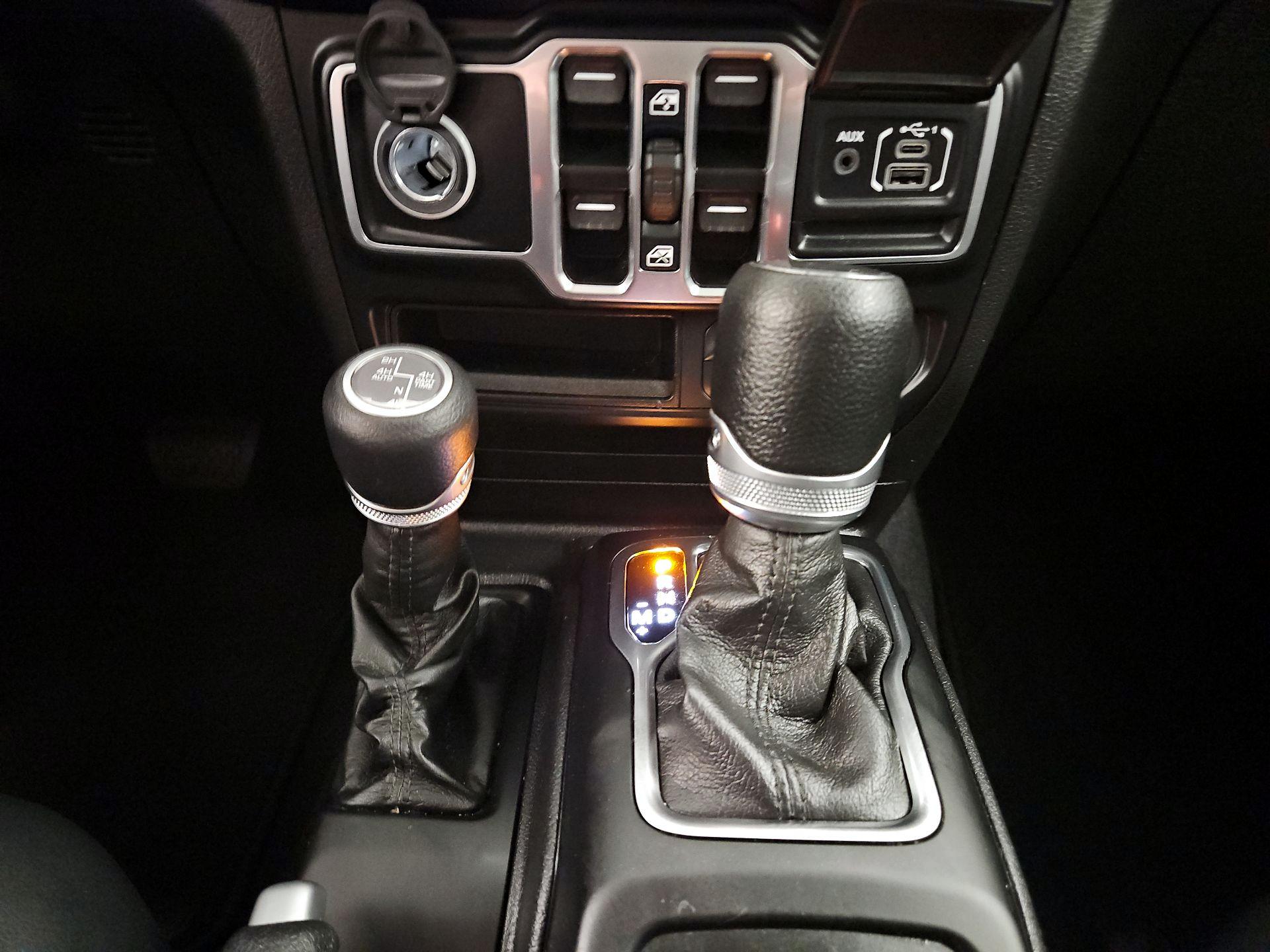 Thumbnail: 2022 Jeep Gladiator - 18