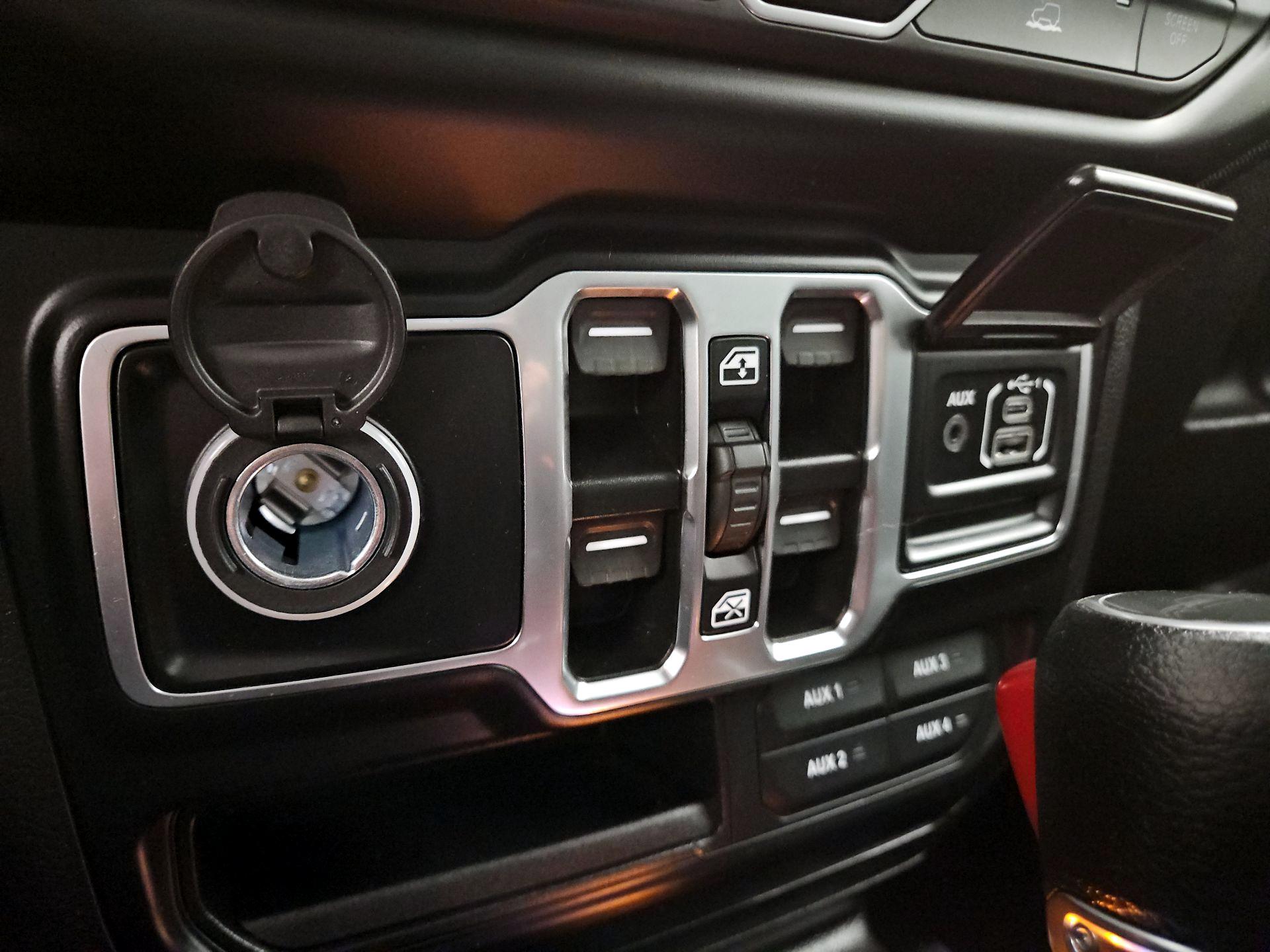 Thumbnail: 2022 Jeep Gladiator - 19