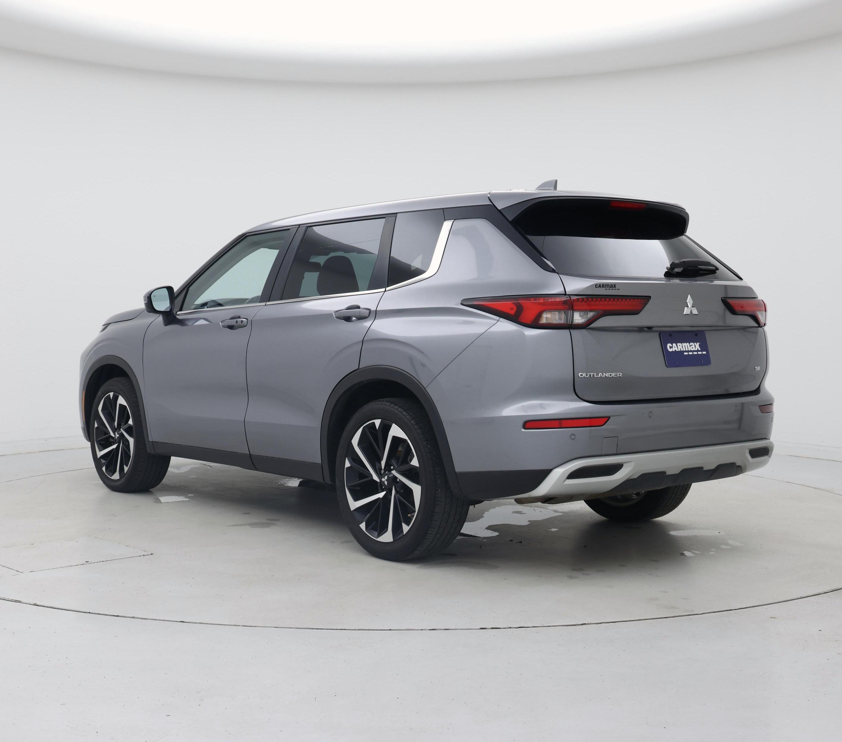 Thumbnail: 2022 Mitsubishi Outlander - 2